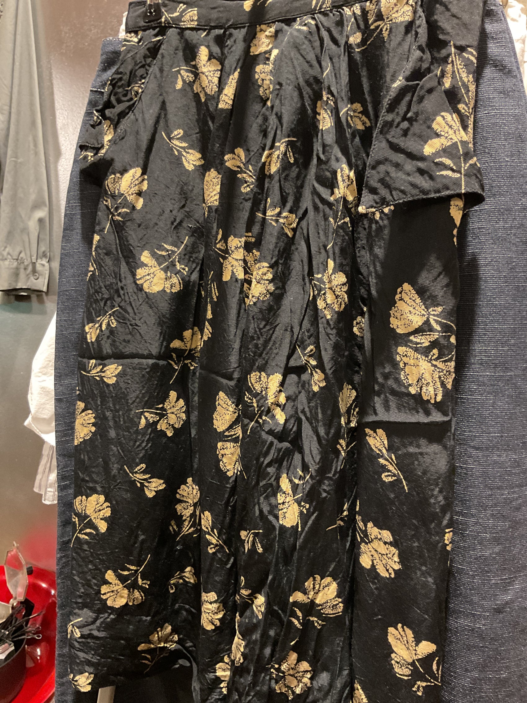 Black flower skirt