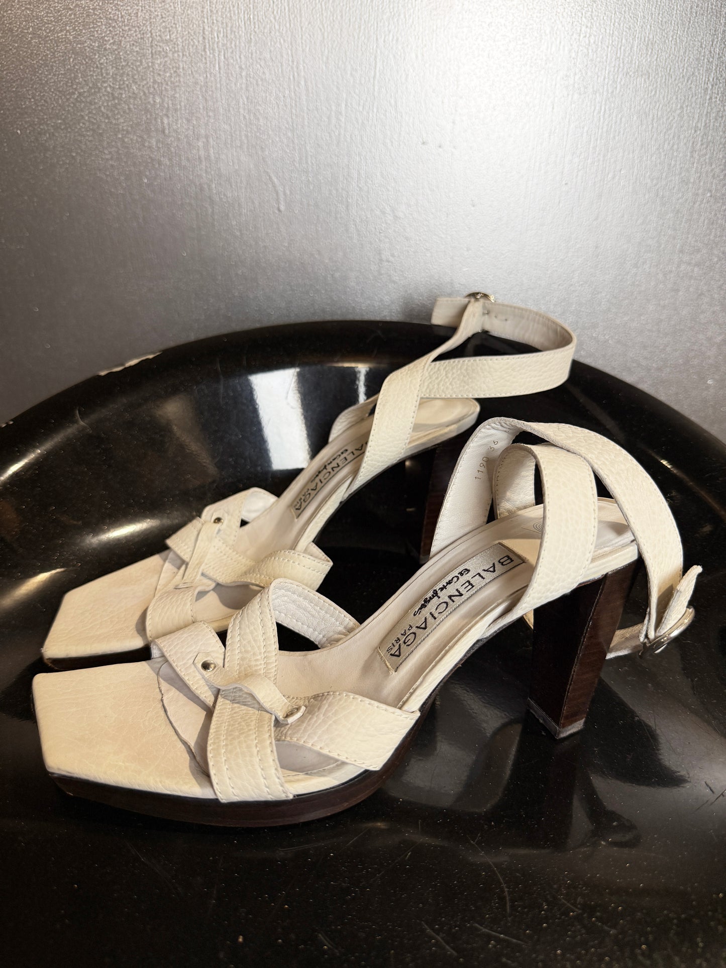 Vintage 90s Balenciaga Paris White Textured Leather Ankle-Wrap Sandals | EU 39