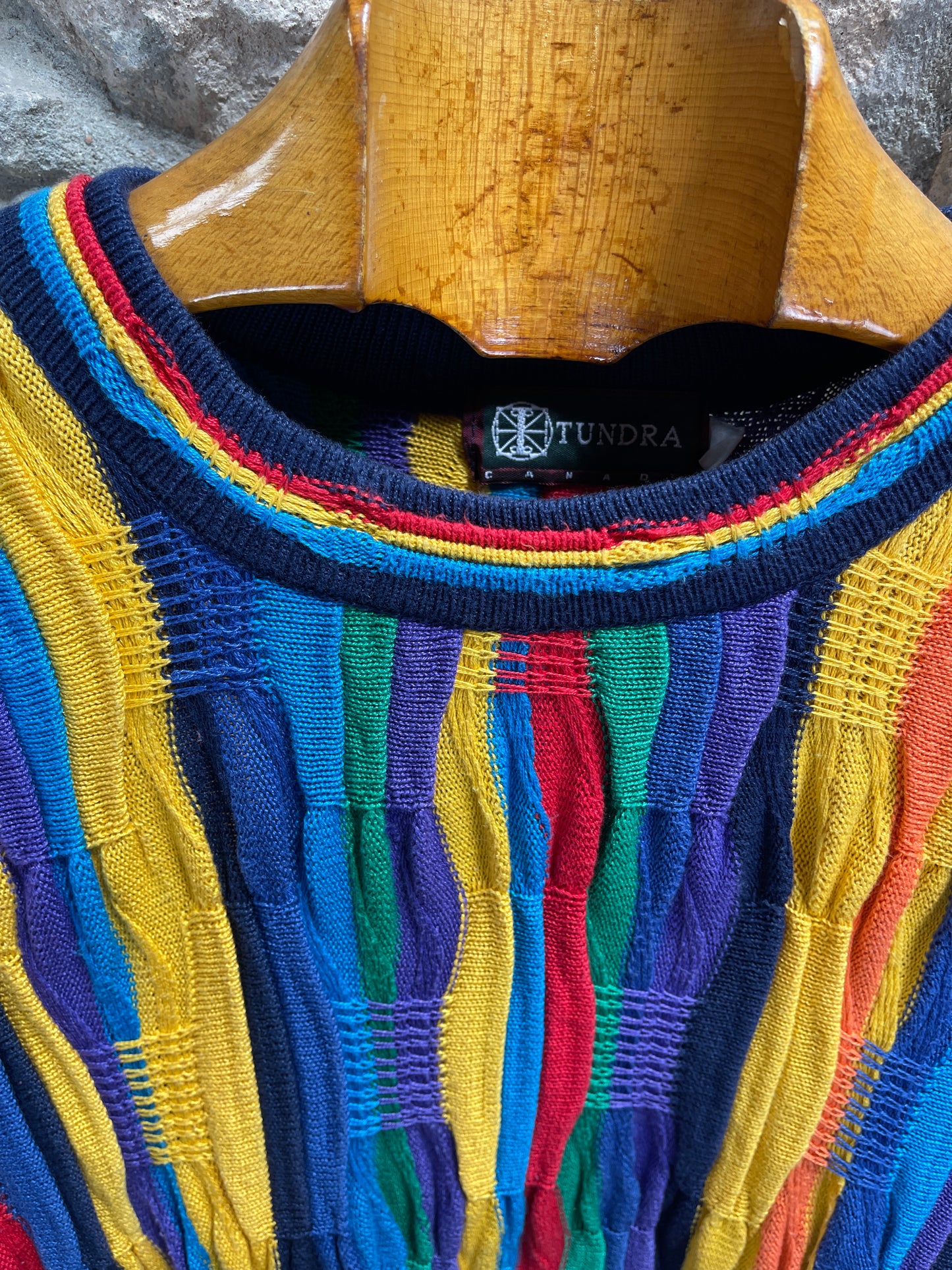 Vintage Tundra Coogy-Style Knit Sweatshirt XL