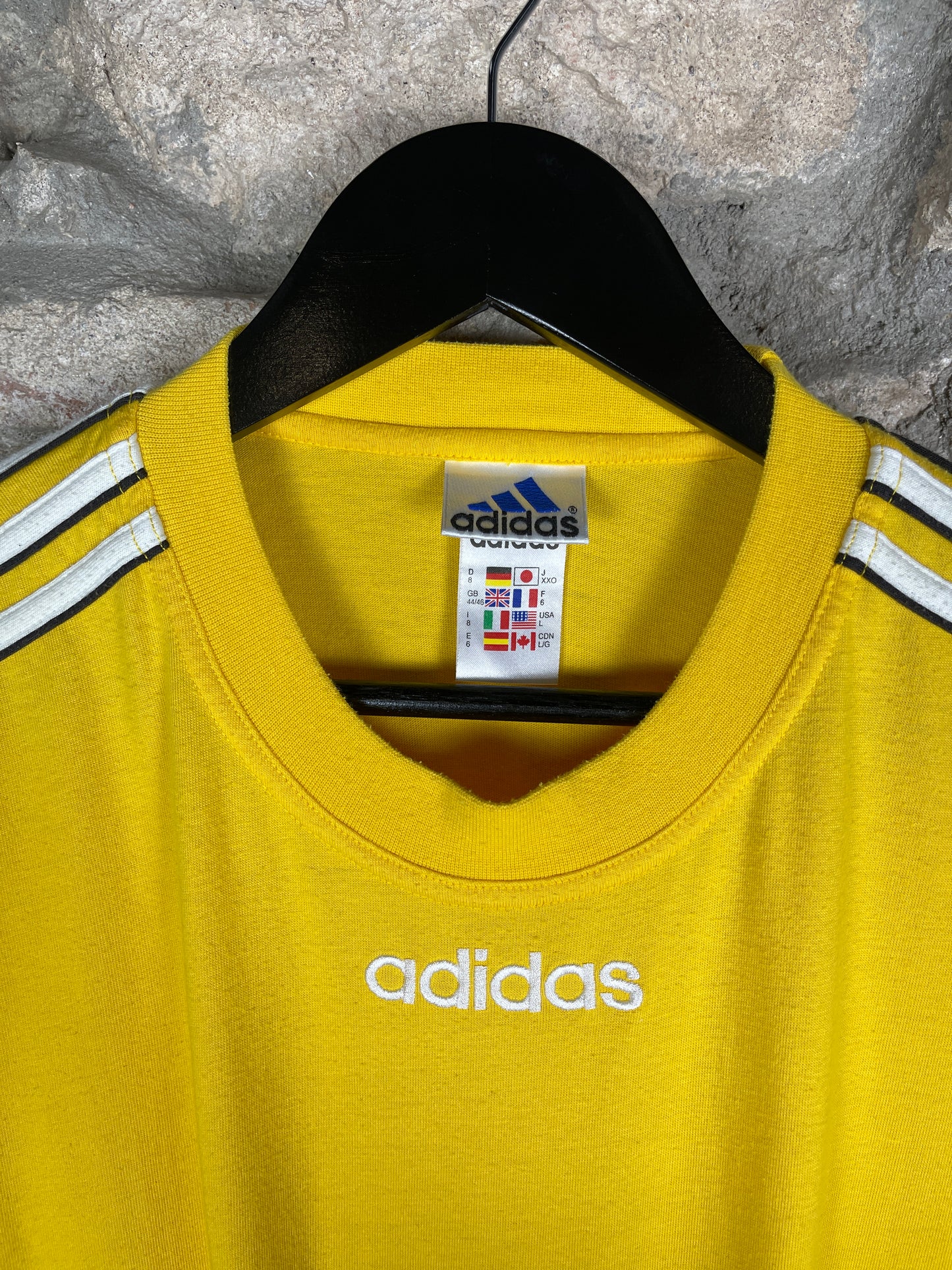Vintage Adidas T-Shirt Yellow 2000s XL