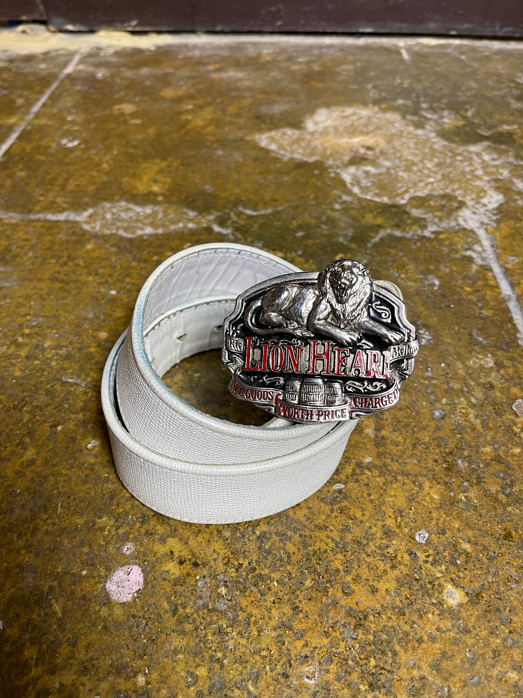 Lion Heart Leather Belt White Big Buckle 2000s y2k