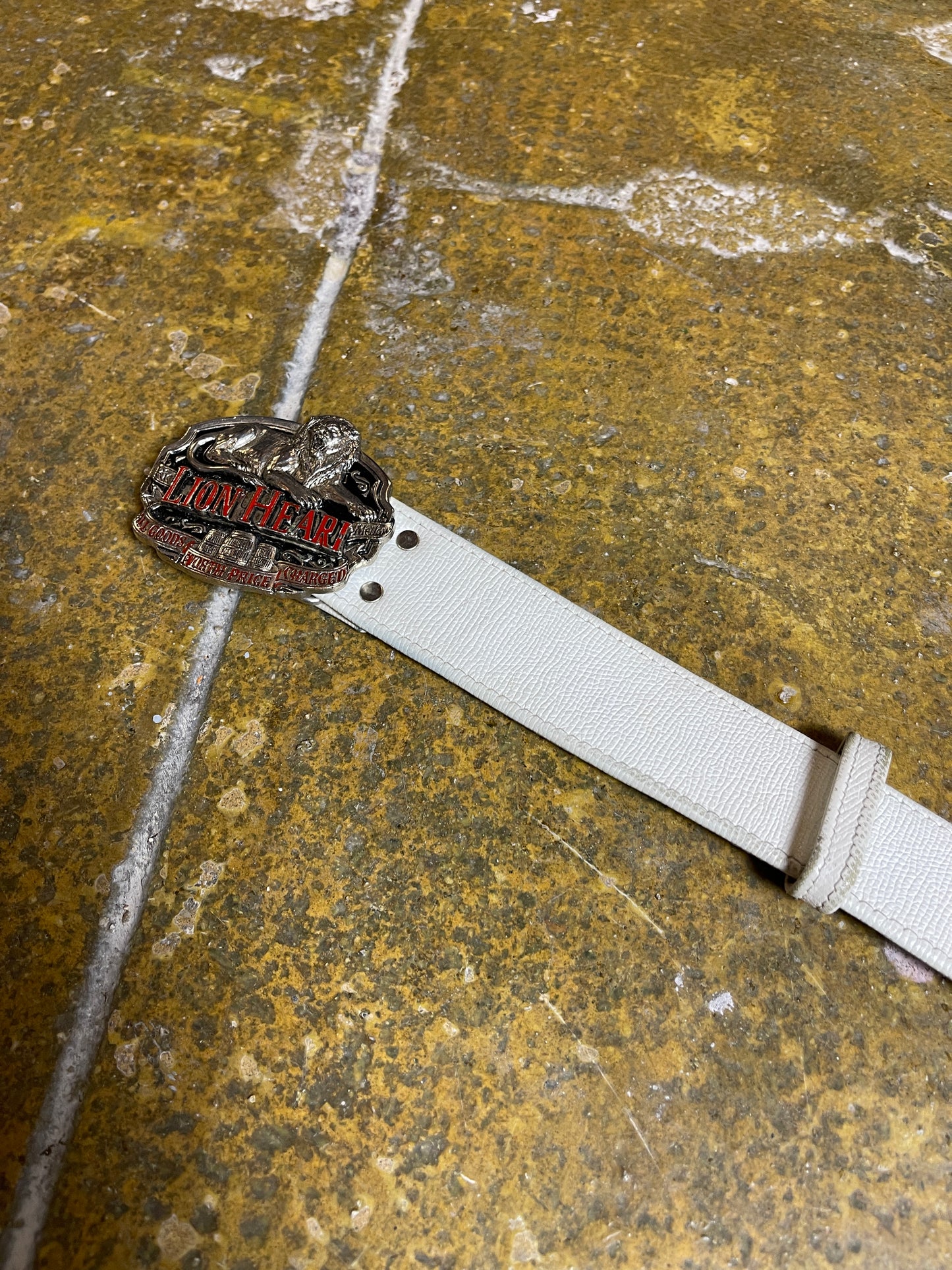 Lion Heart Leather Belt White Big Buckle 2000s y2k