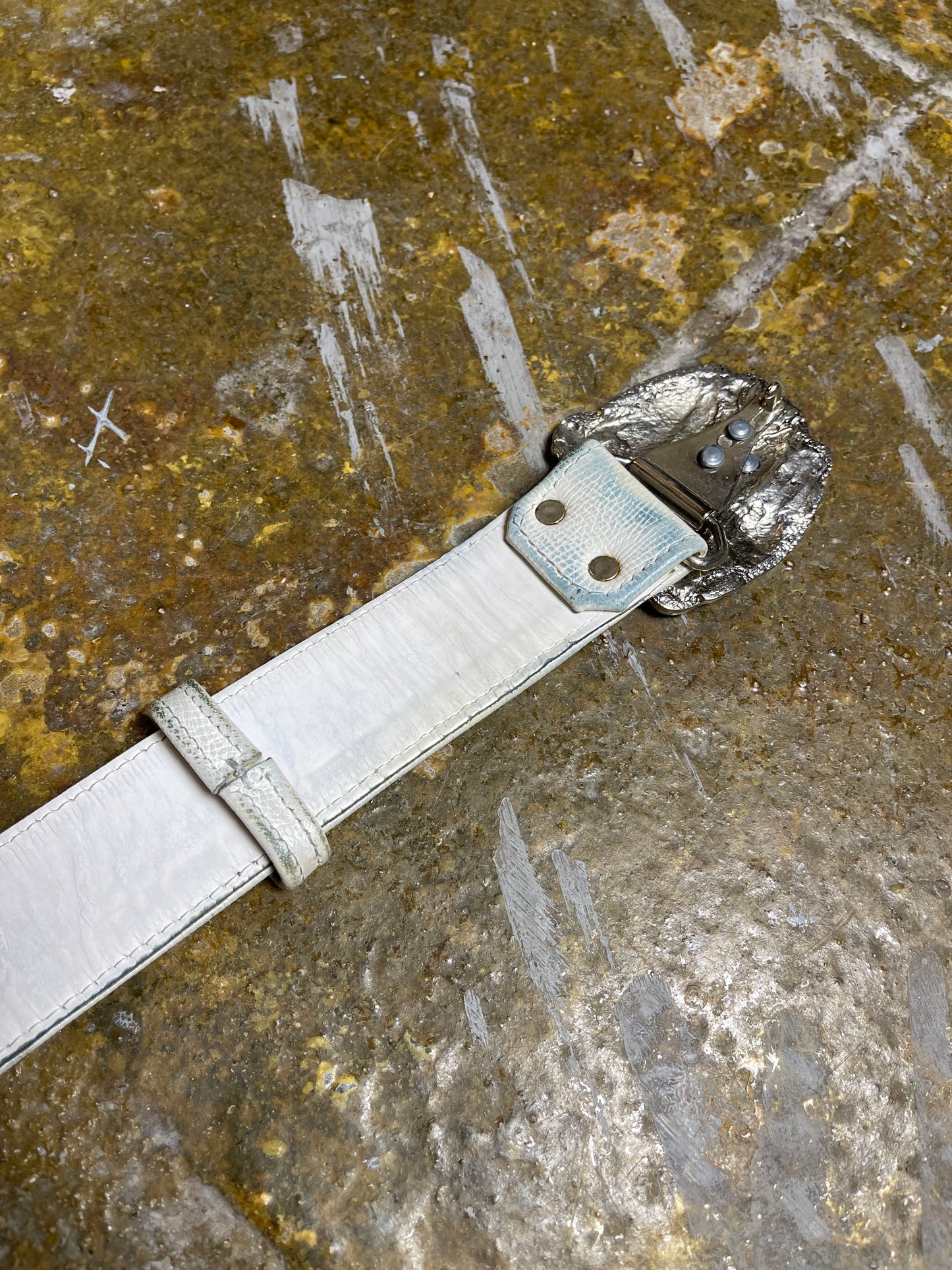Lion Heart Leather Belt White Big Buckle 2000s y2k
