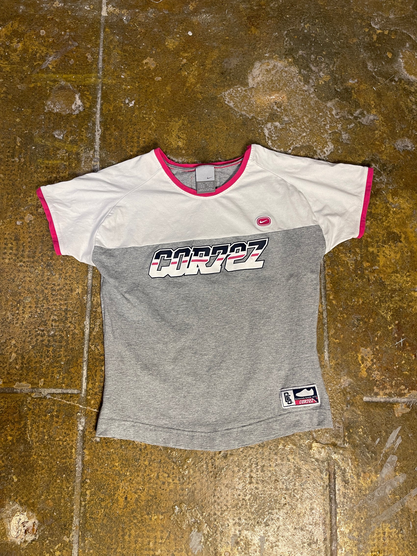 Nike Short Sleeve Top COR727 White Gray Pink 2000s y2k - M