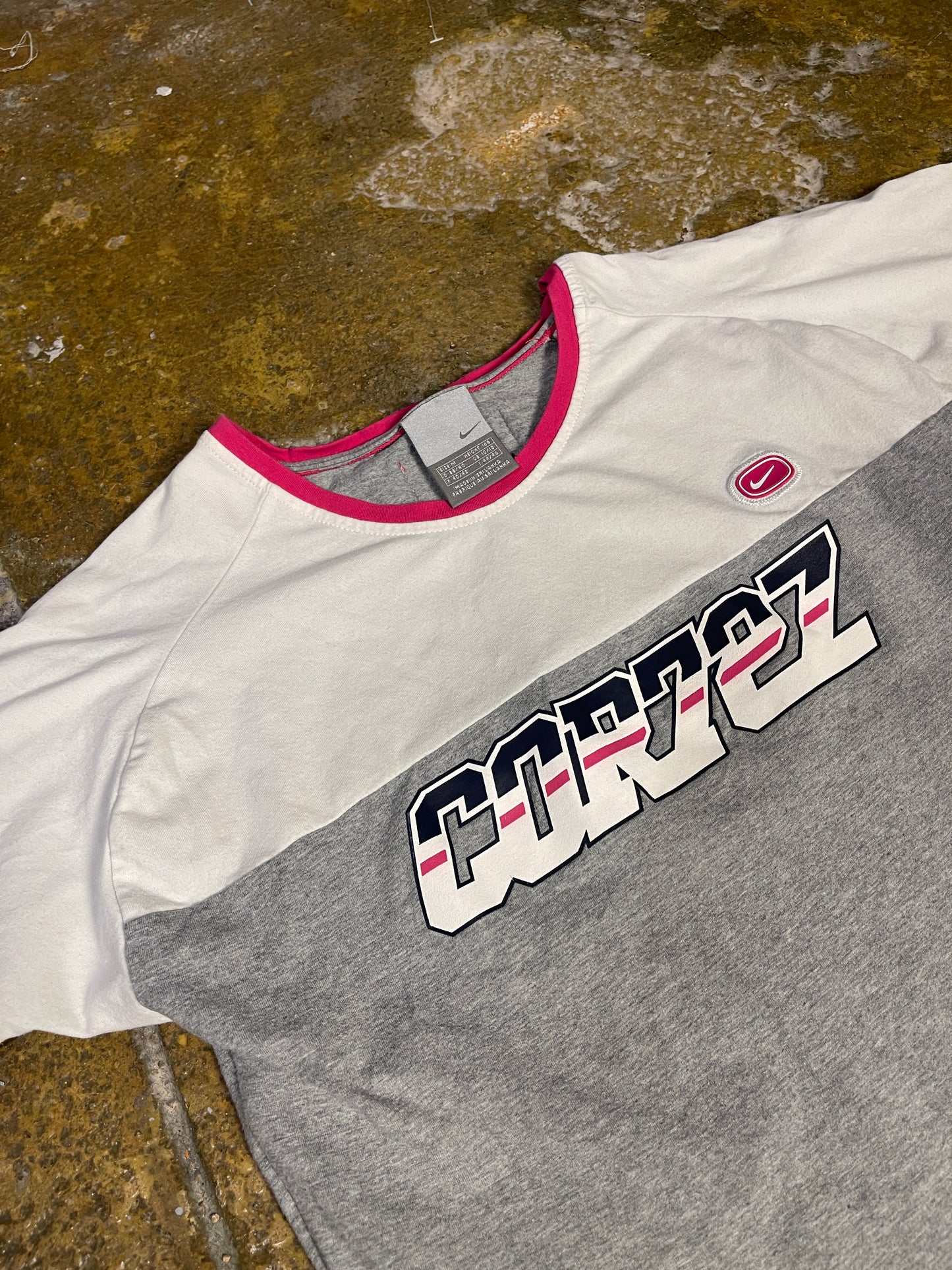 Nike Short Sleeve Top COR727 White Gray Pink 2000s y2k - M