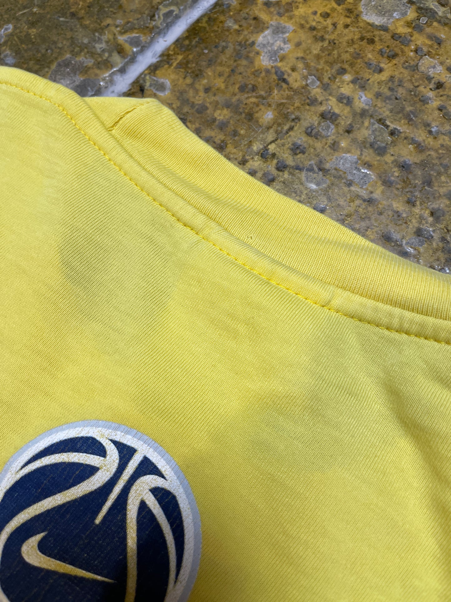 Vintage Nike Basketball T-Shirt 1990s - S/M