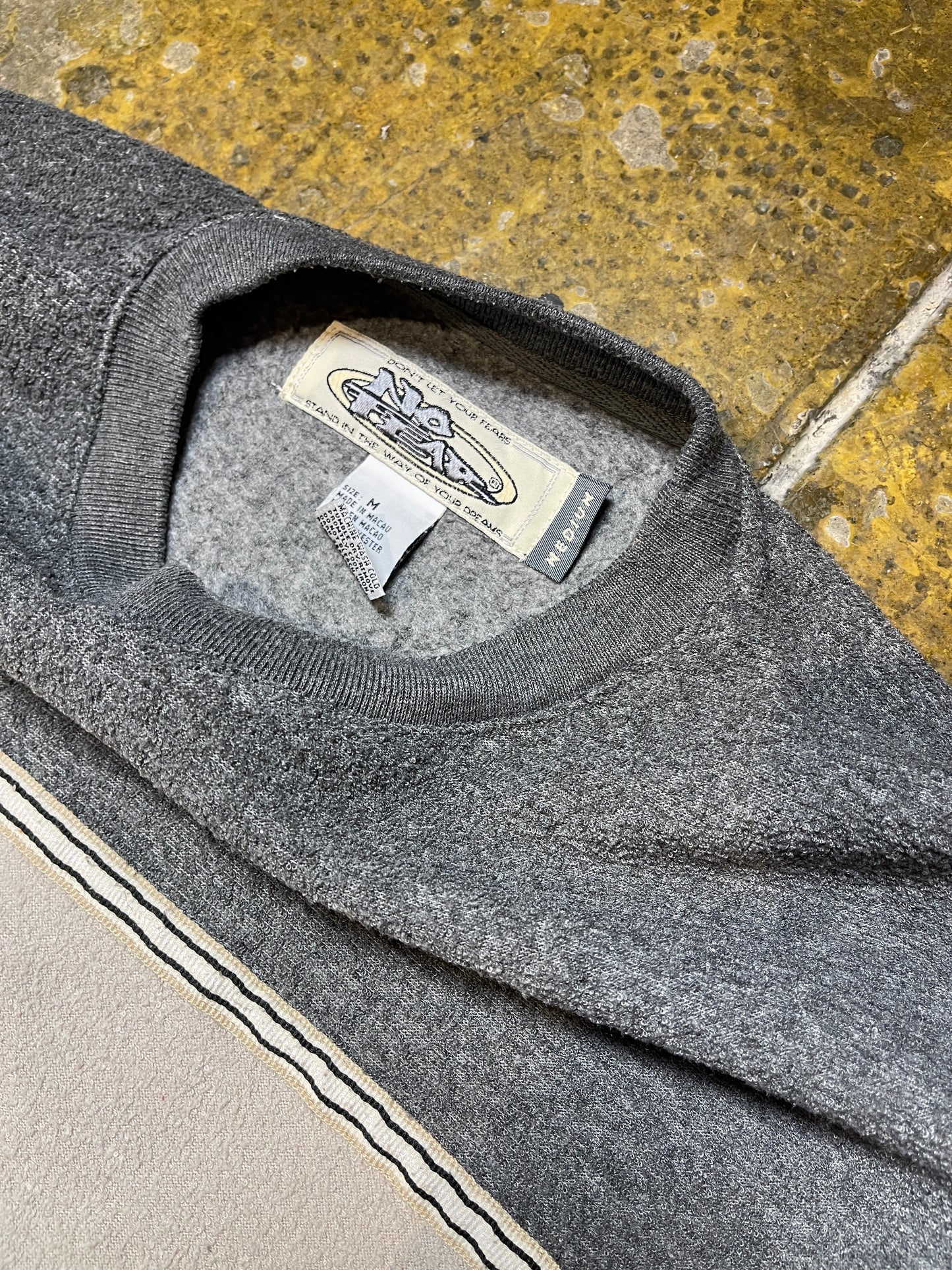 No Fear Sweatshirt Gray 2000s y2k - M