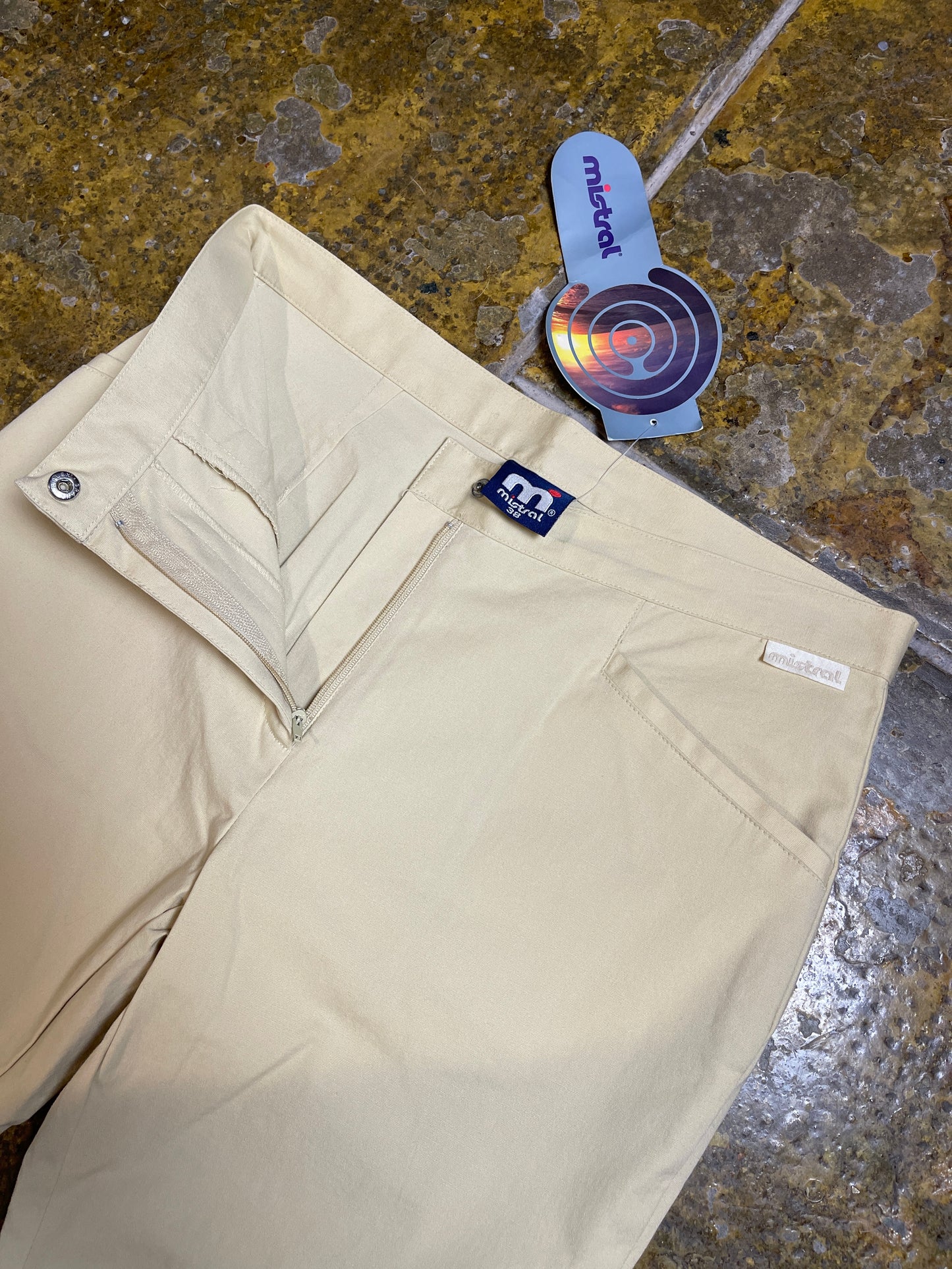 Mistral Capri Pants Beige 2000s y2k Deadstock - M