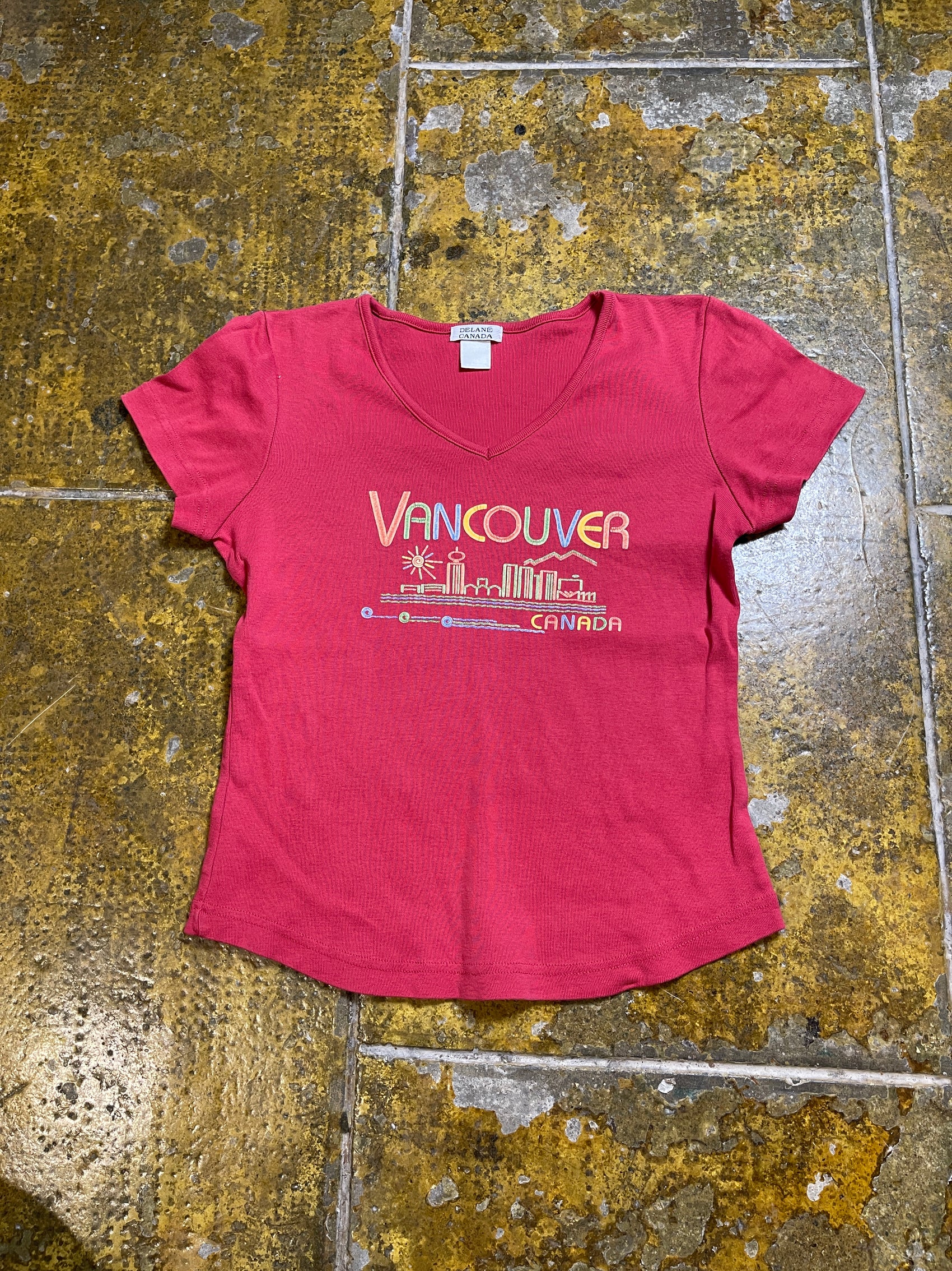 Delane Canada Short Sleeve Top Vancouver Canada 2000s y2k - S