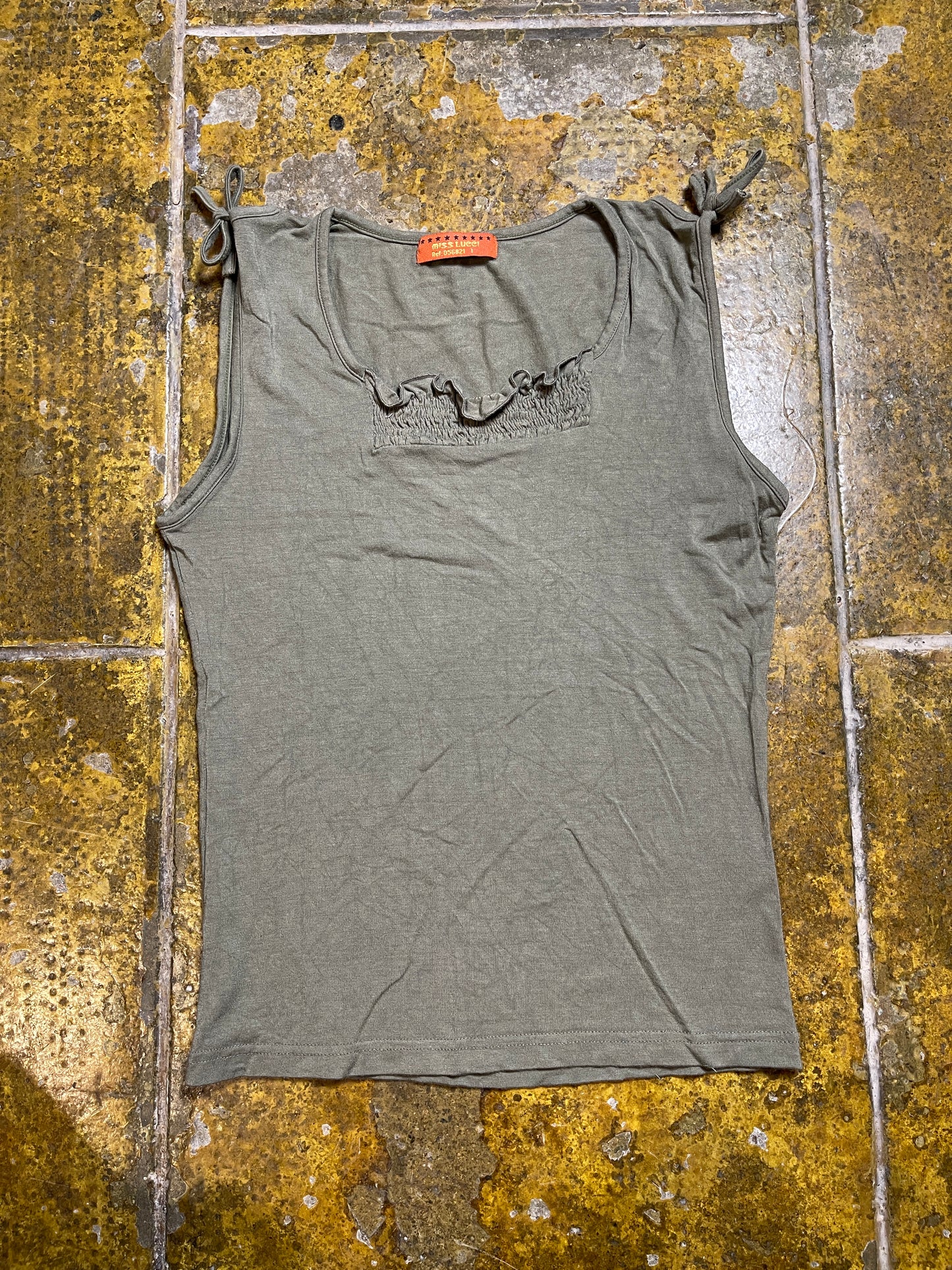 Miss Lucci Sleeveless Top Khaki 2000s y2k - S