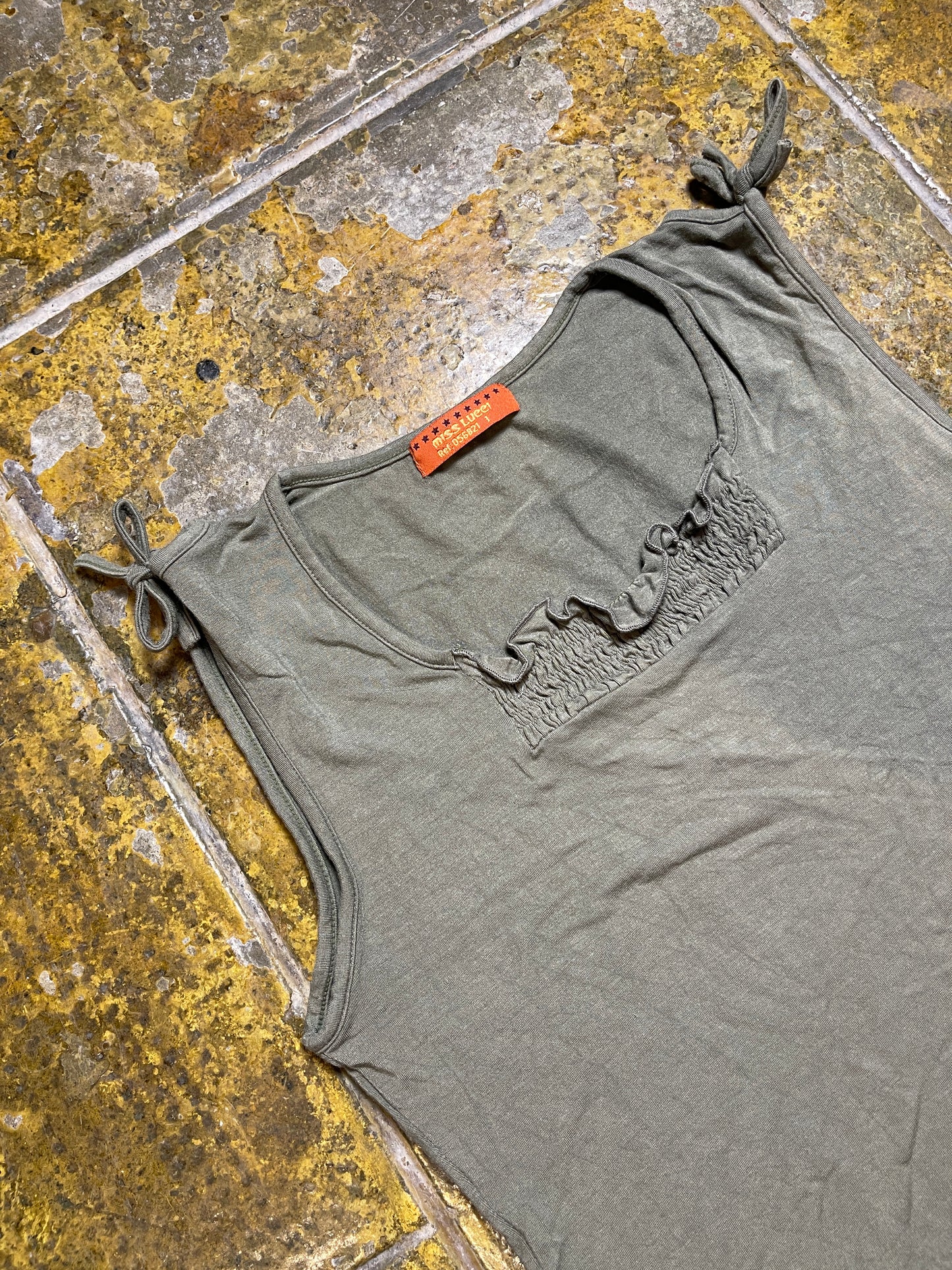Miss Lucci Sleeveless Top Khaki 2000s y2k - S