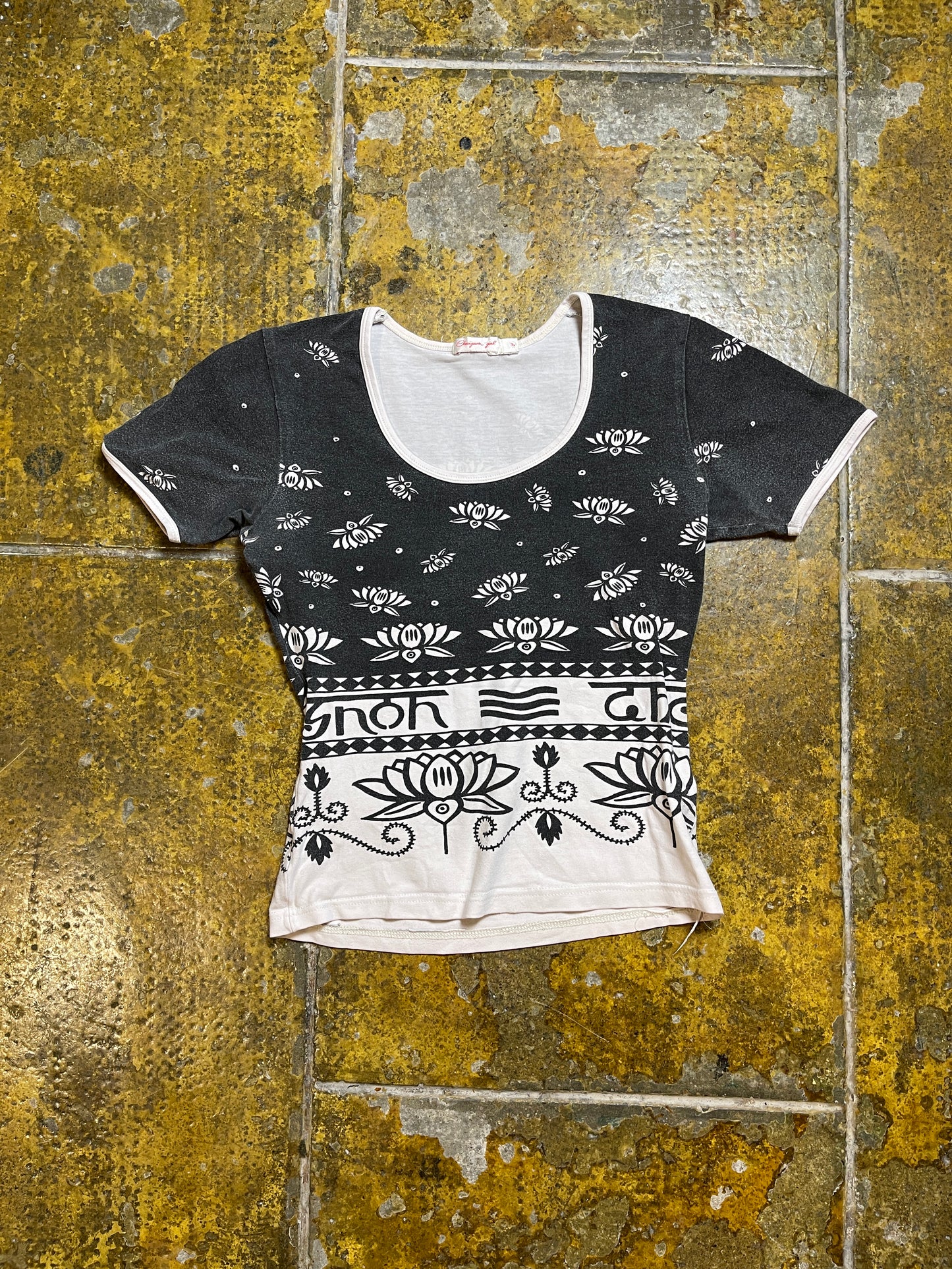 Chevignon Short Sleeve Top Black White 2000s y2k - XS