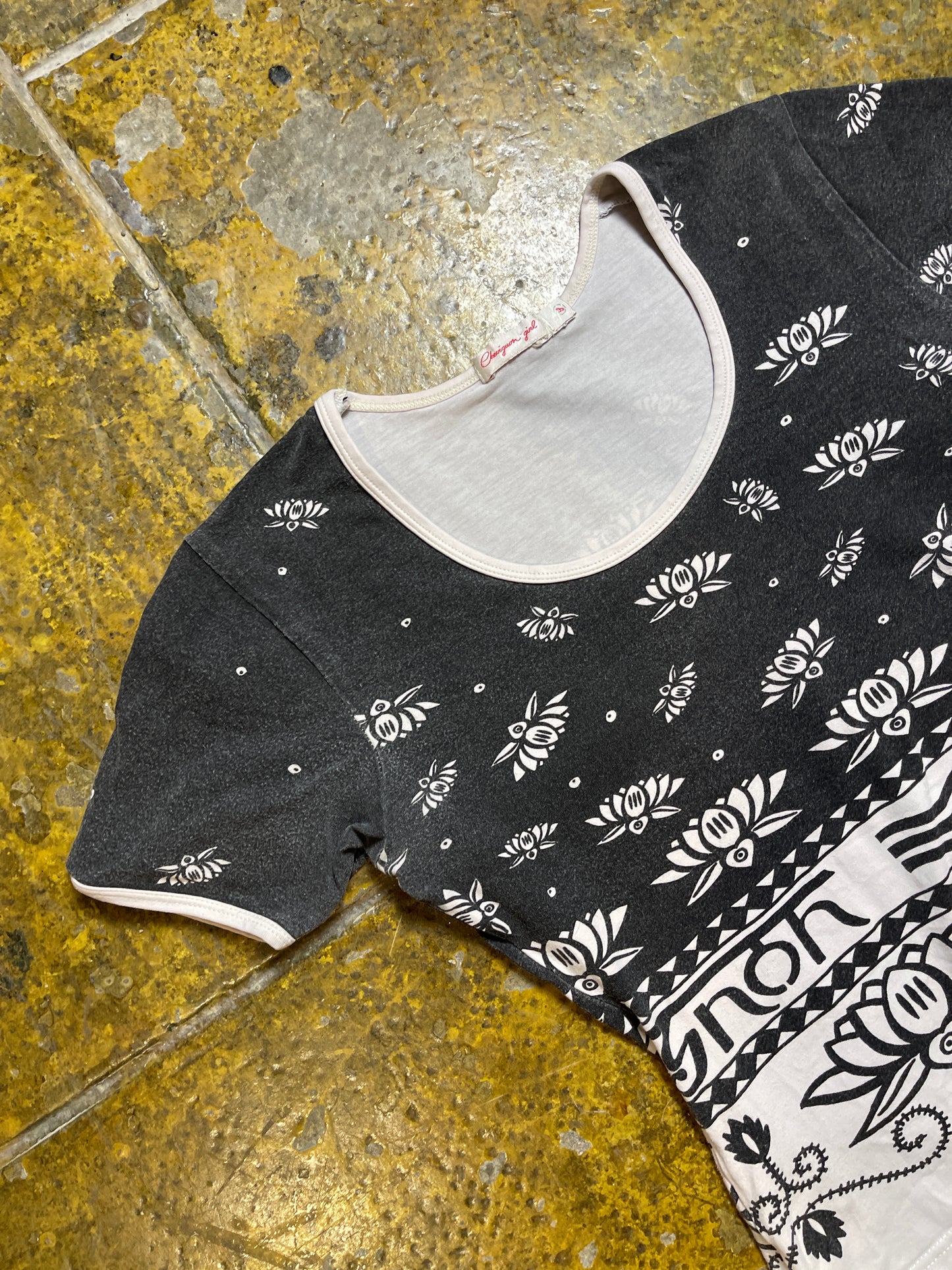Chevignon Short Sleeve Top Black White 2000s y2k - XS