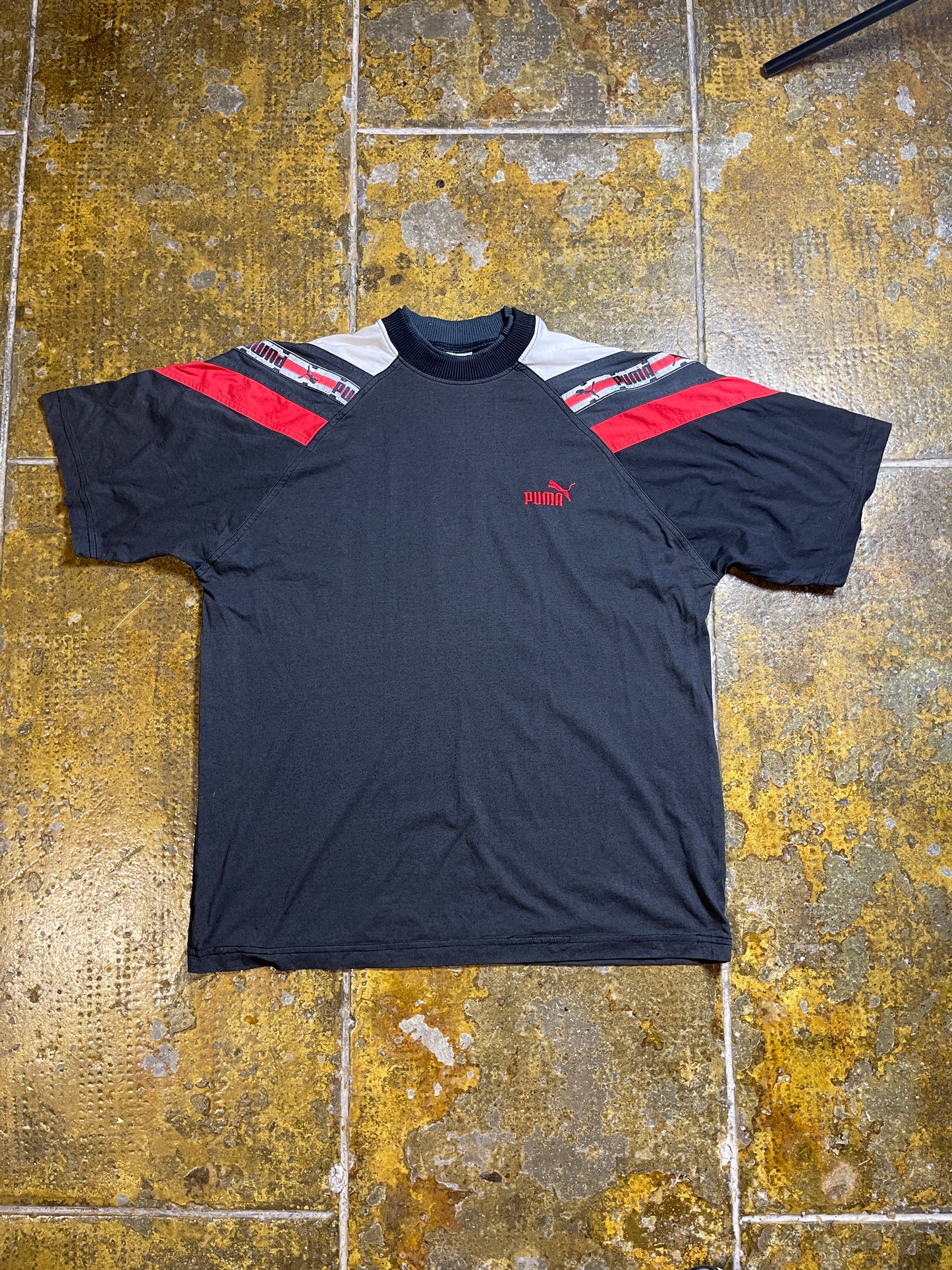 Vintage Puma T-Shirt Black Red 1990s - L