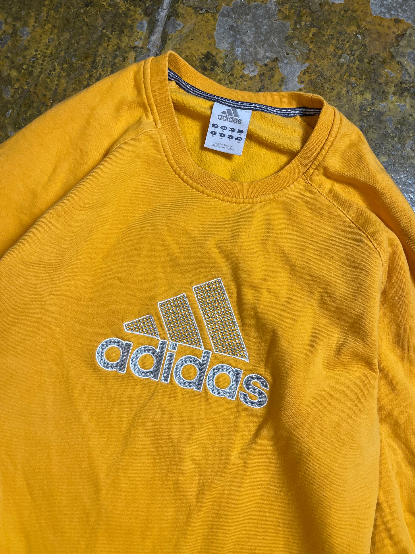 Vintage Adidas Sweatshirt Orange 2000s - M