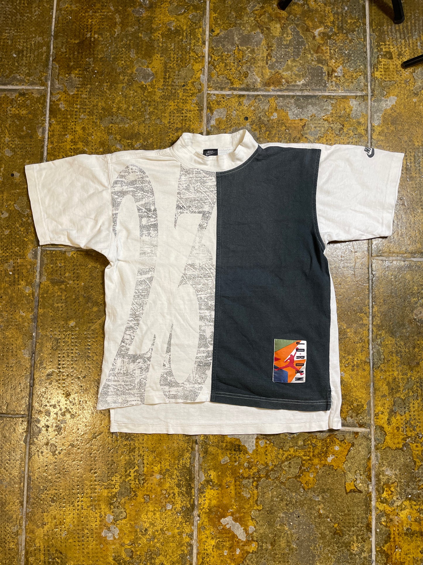 Vintage Jordan Nike T-Shirt White Black 1990s Rare - M