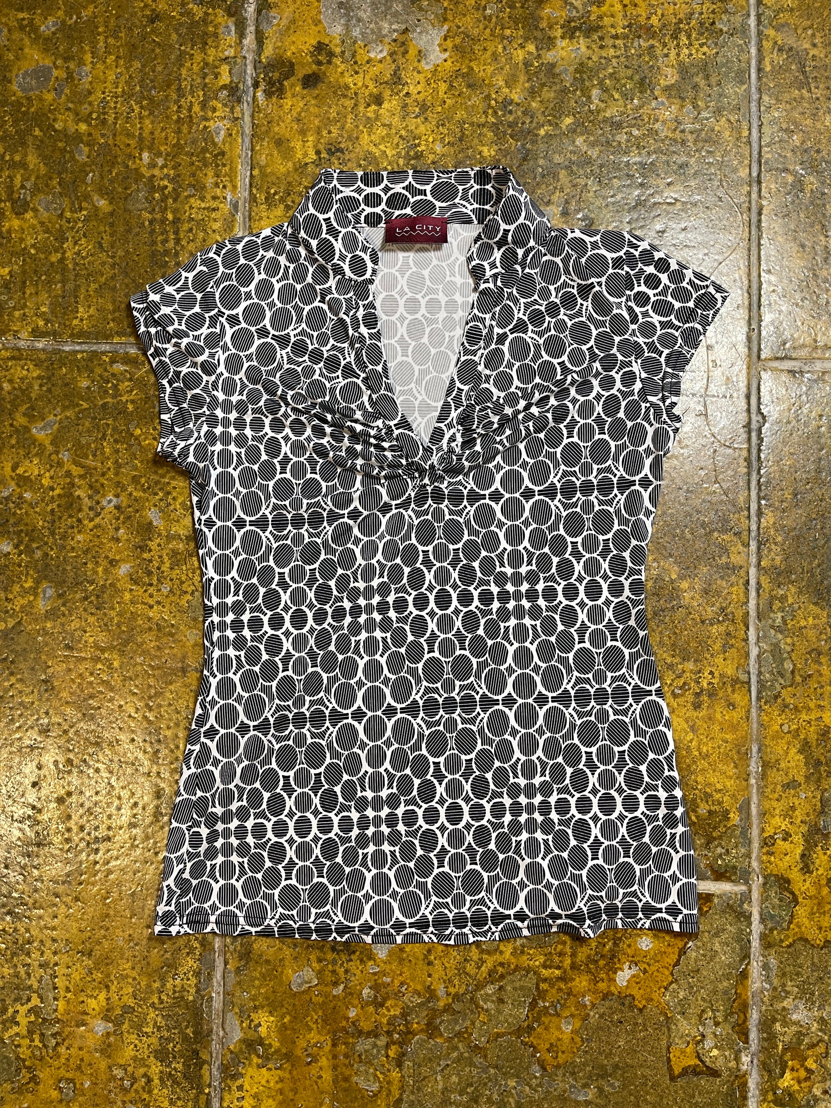 La City Short Sleeve Top Black White 2000s y2k - S