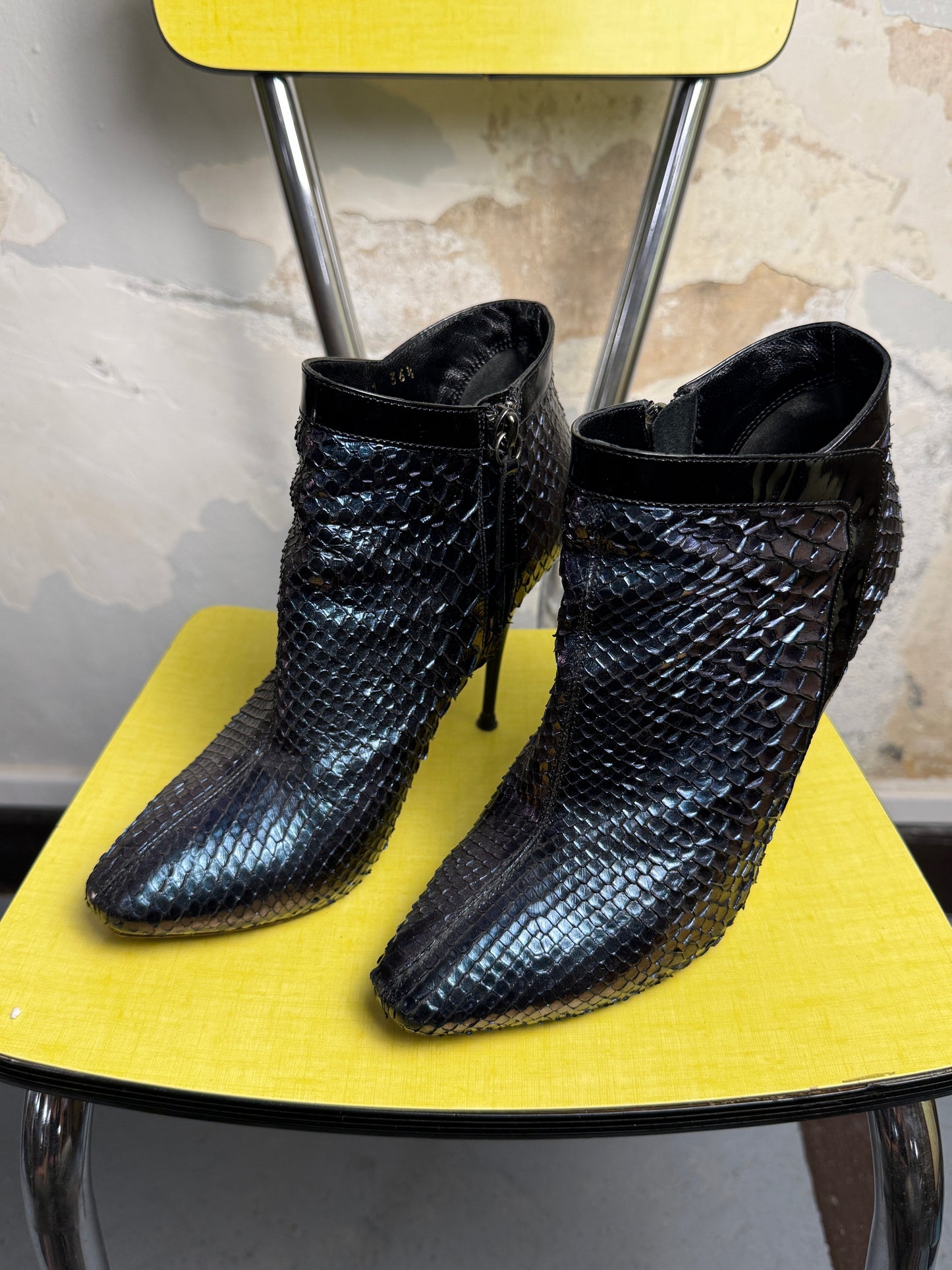Y2k Alexander McQueen Iridescent Python Platform Heels Night Blue/Purple - 36