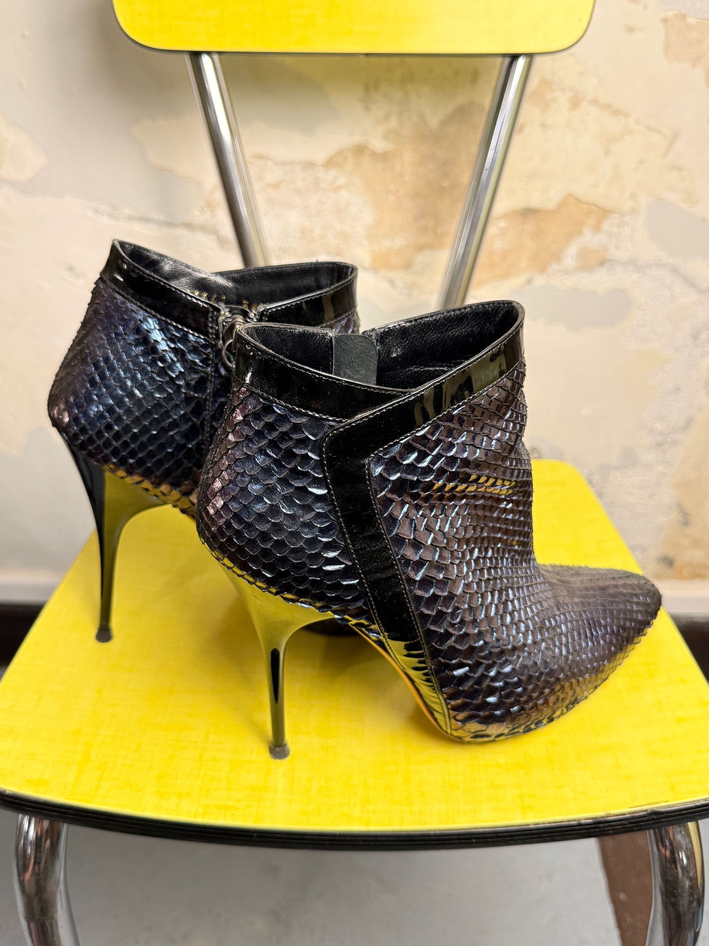 Y2k Alexander McQueen Iridescent Python Platform Heels Night Blue/Purple - 36