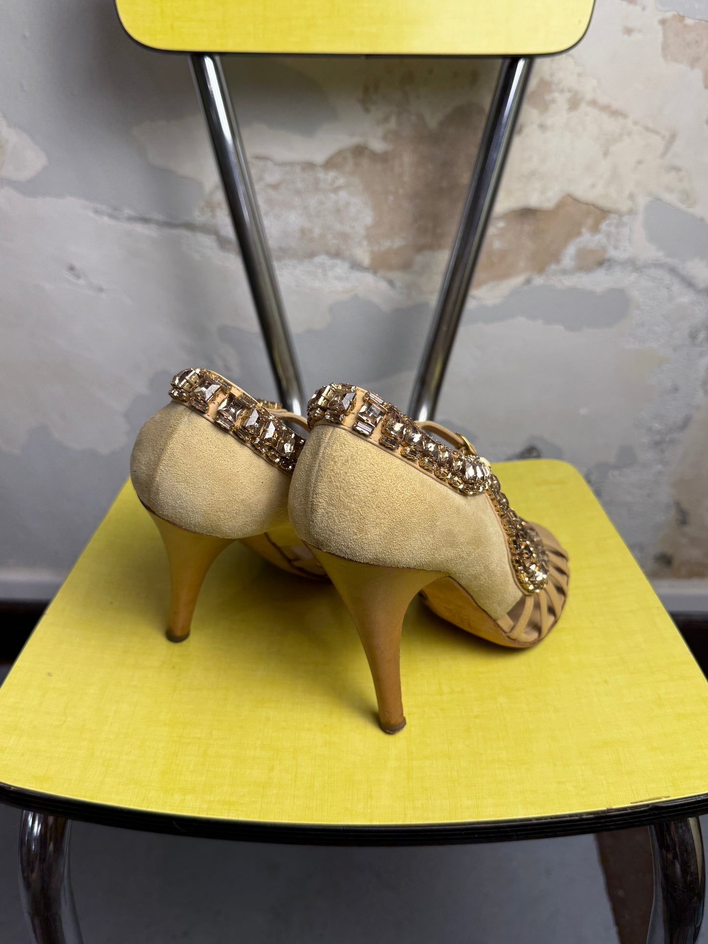2000s Giuseppe Zanotti Jeweled T-Strap Cage Sandal Cream Gold - 36