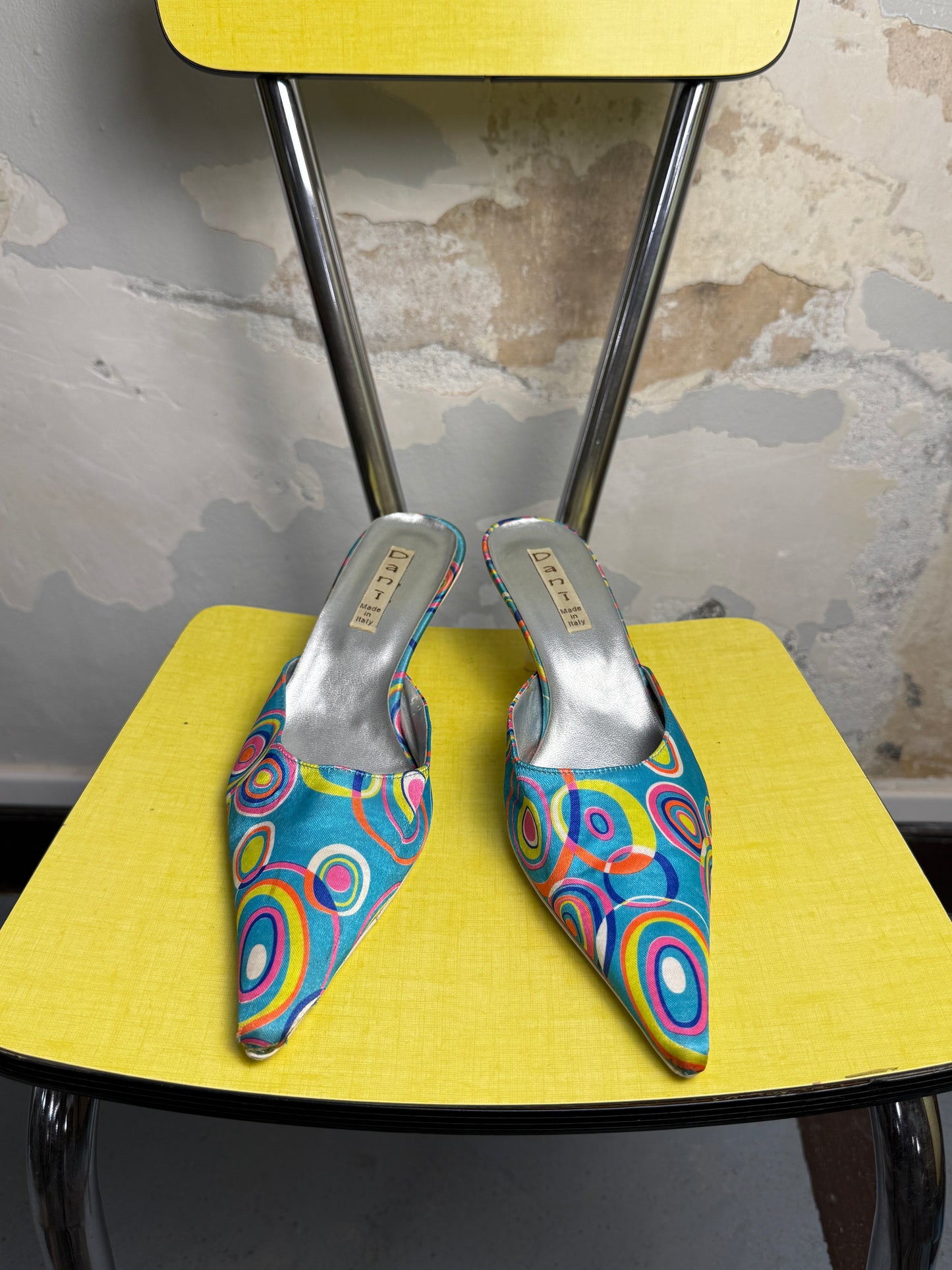 Vintage 2000s Dani Kitten Heels Geometric Rainbow Motif - 39