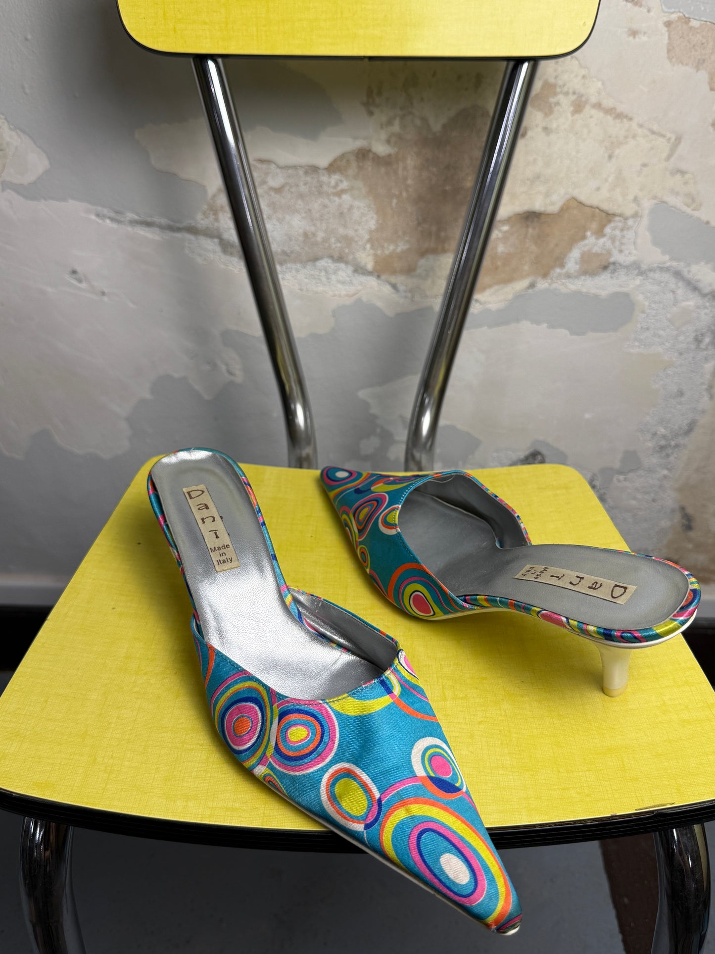 Vintage 2000s Dani Kitten Heels Geometric Rainbow Motif - 39