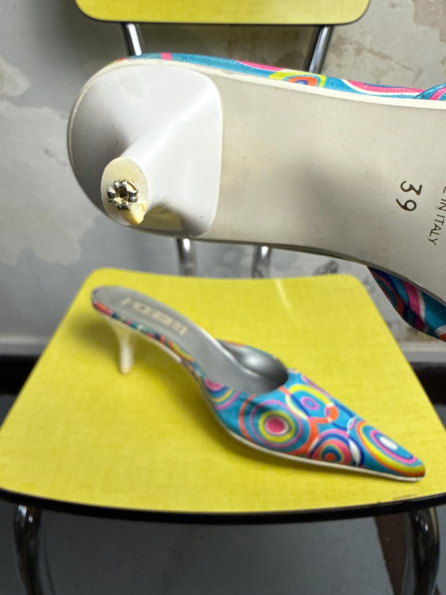 Vintage 2000s Dani Kitten Heels Geometric Rainbow Motif - 39