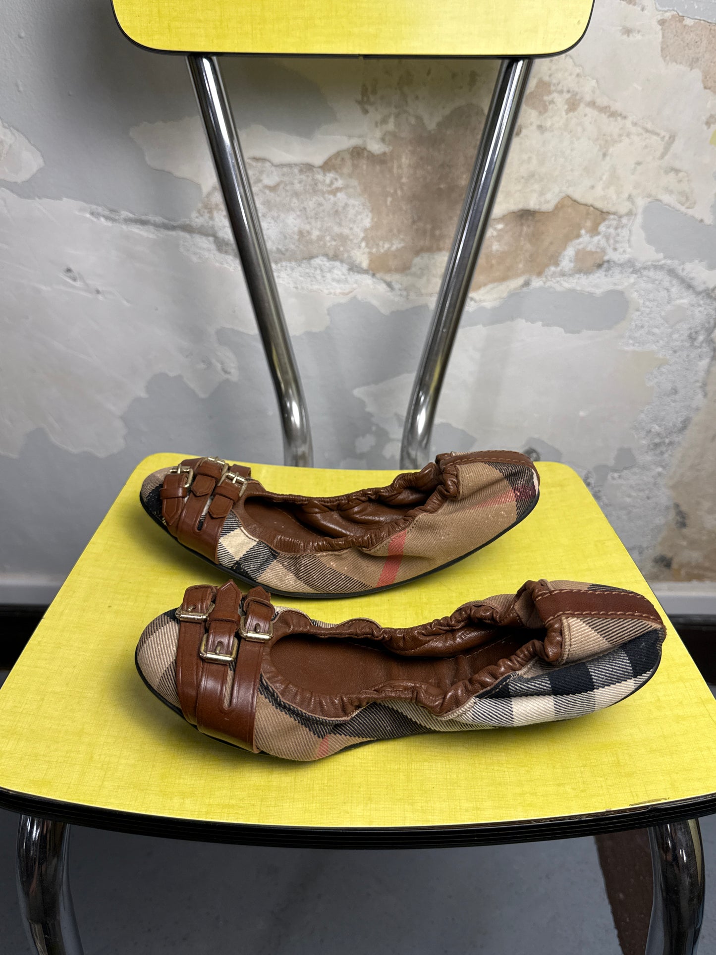 Y2k Burberry House Check Bridle Falcony Scrunch Ballet Flats Brown Tones - 36
