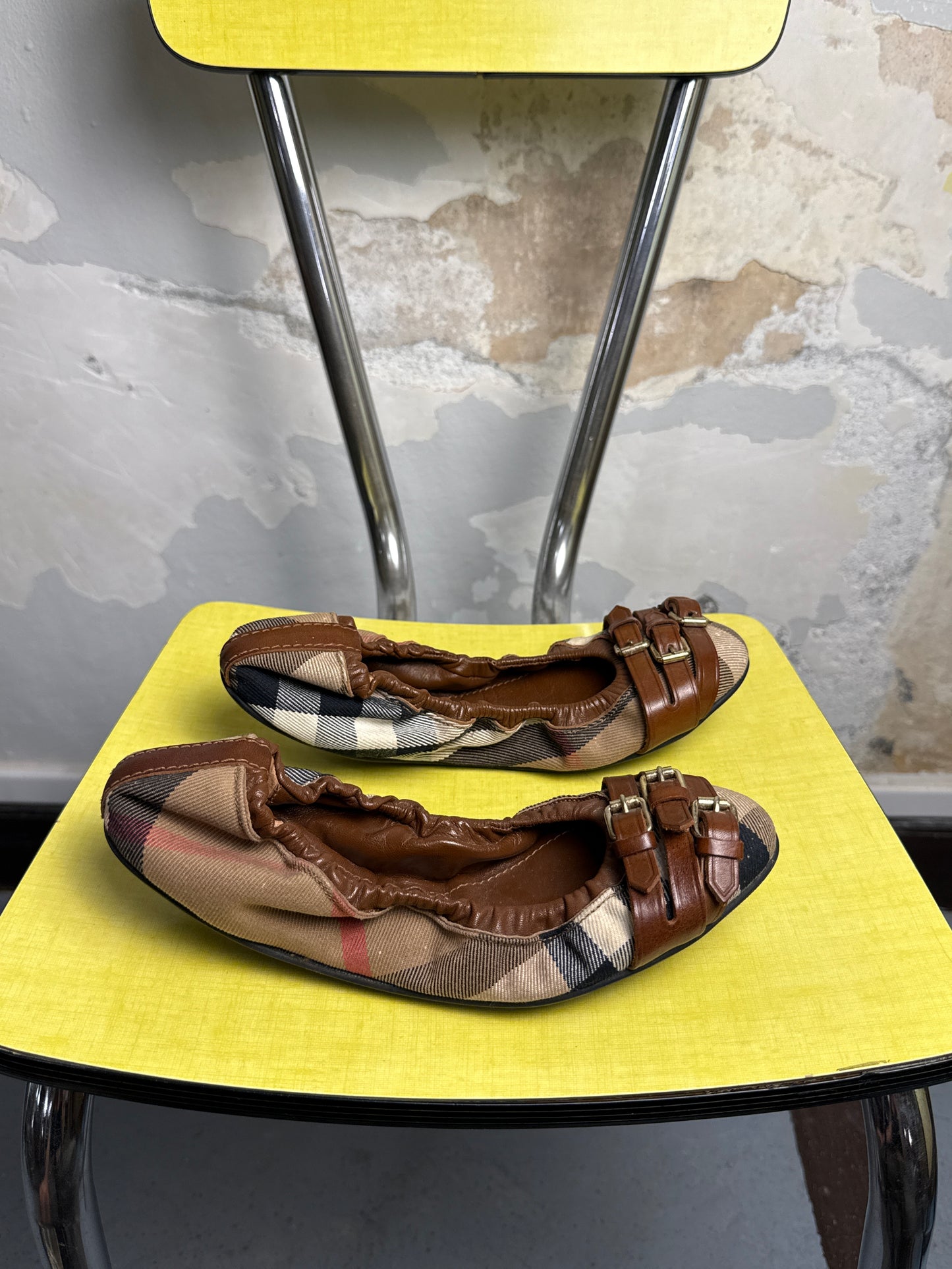 Y2k Burberry House Check Bridle Falcony Scrunch Ballet Flats Brown Tones - 36