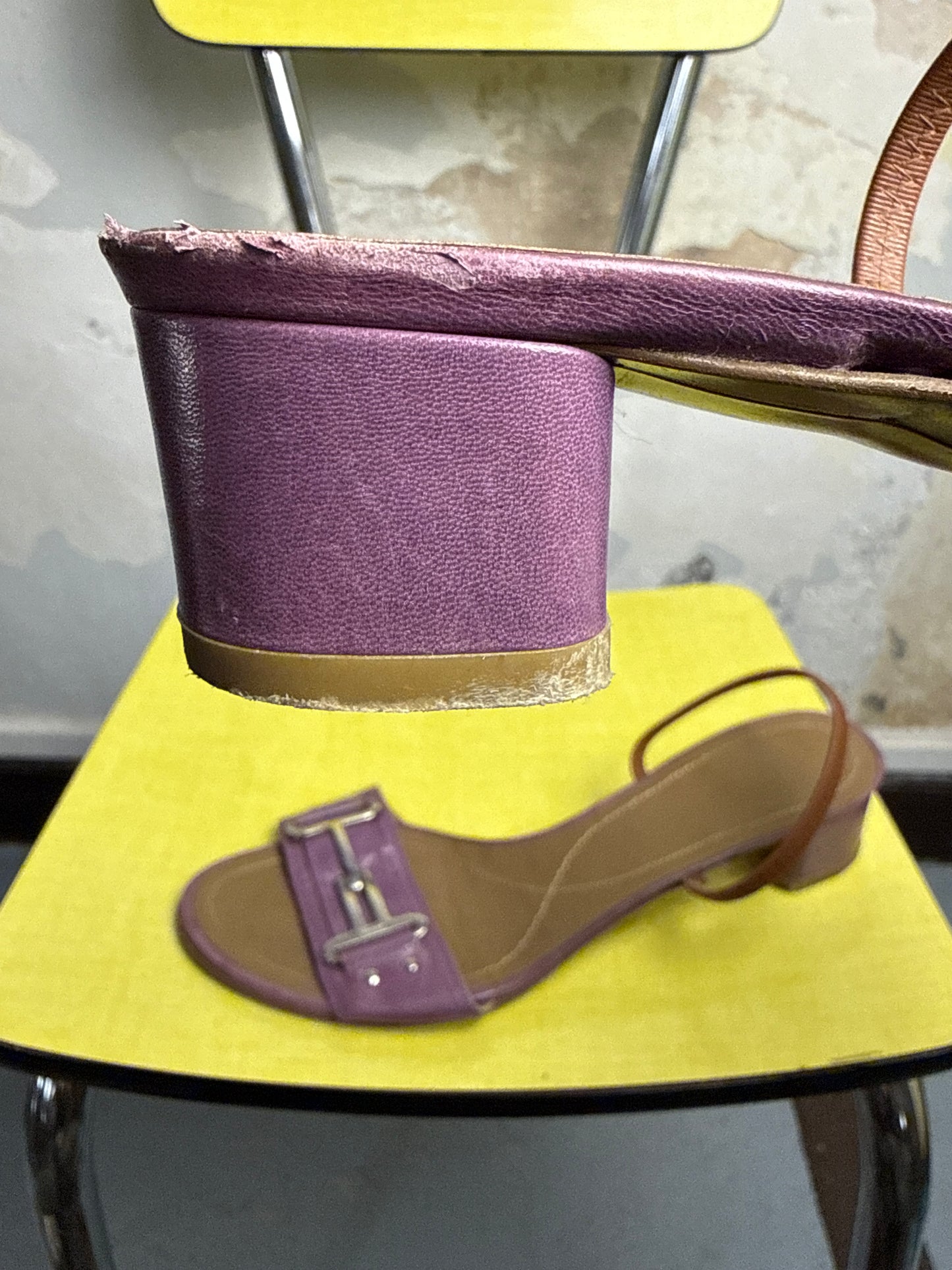 Vintage 90s / 2000s Ferragamo Glory Strappy Kitten Heels Lilac - 39