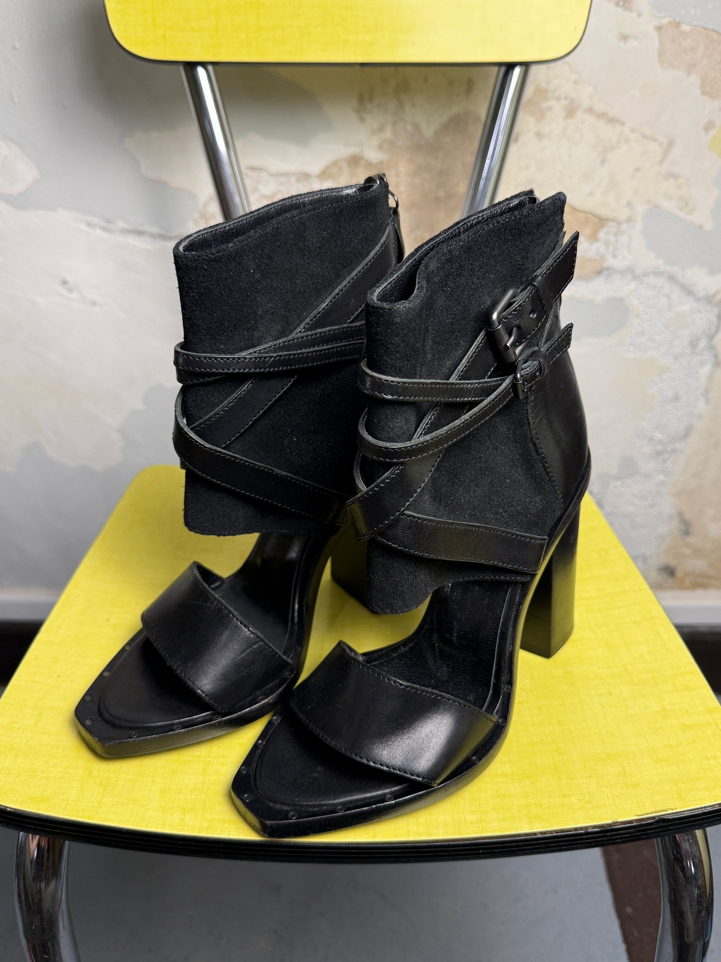 Y2k Diesel Black Gold Vivien Cutout Bootie Sandal Black - 35