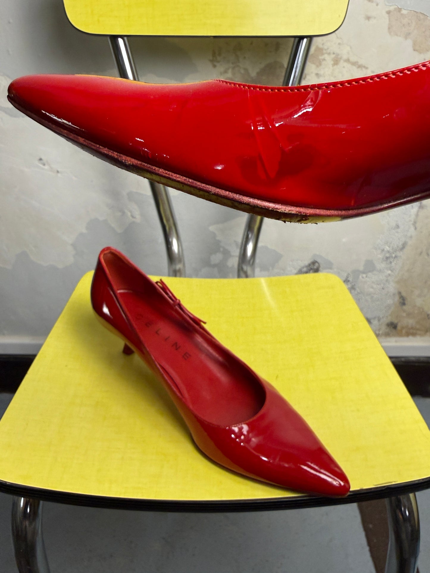 Early 2000s Celine Pointed Patent Kitten Heels Side-Bow Strap Red - 36
