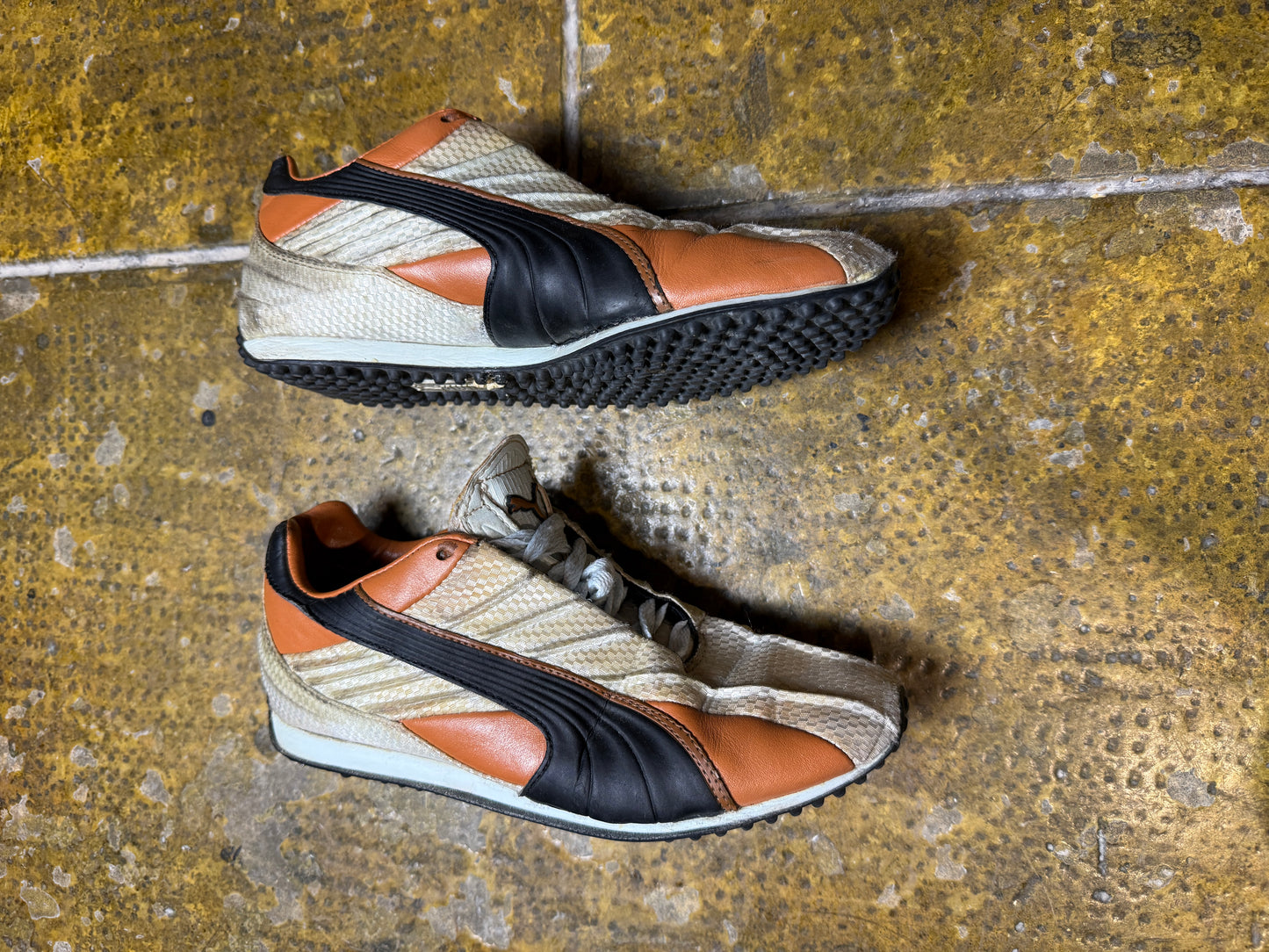 Vintage 2000s Puma Shudoh Lifestyle White Orange - 38
