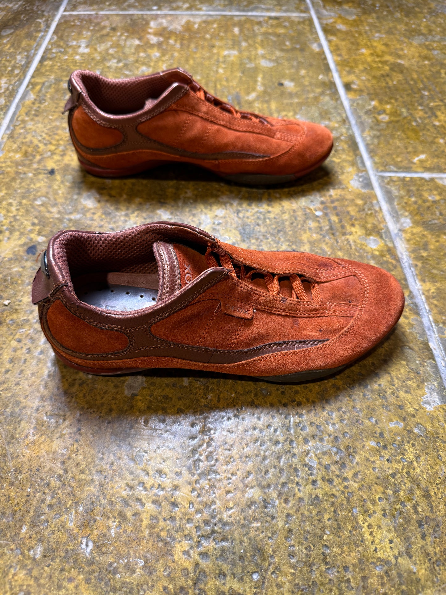 Mid 2000s Geox Snake Original Leather Sneakers Orange - 38
