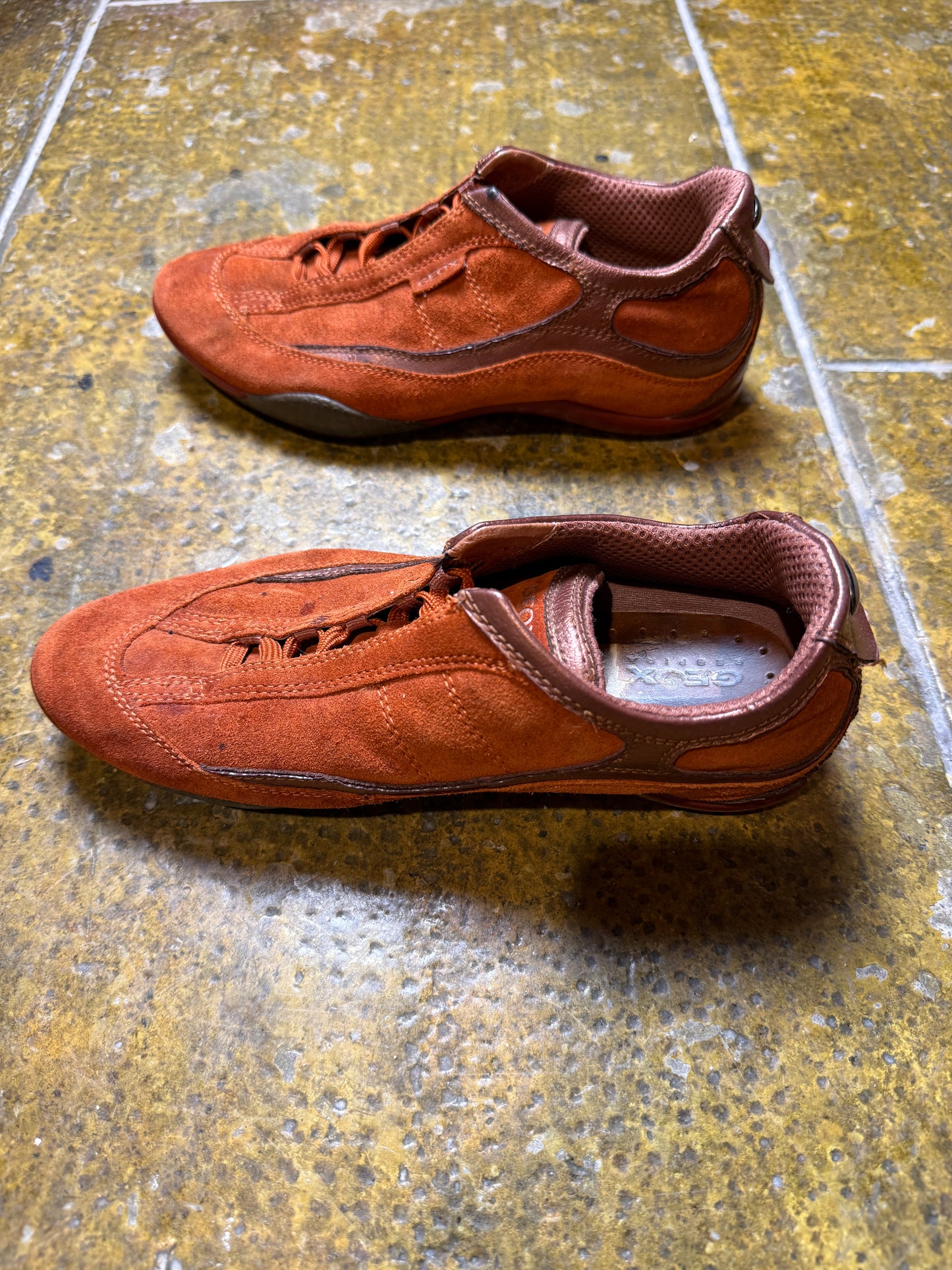 Mid 2000s Geox Snake Original Leather Sneakers Orange - 38