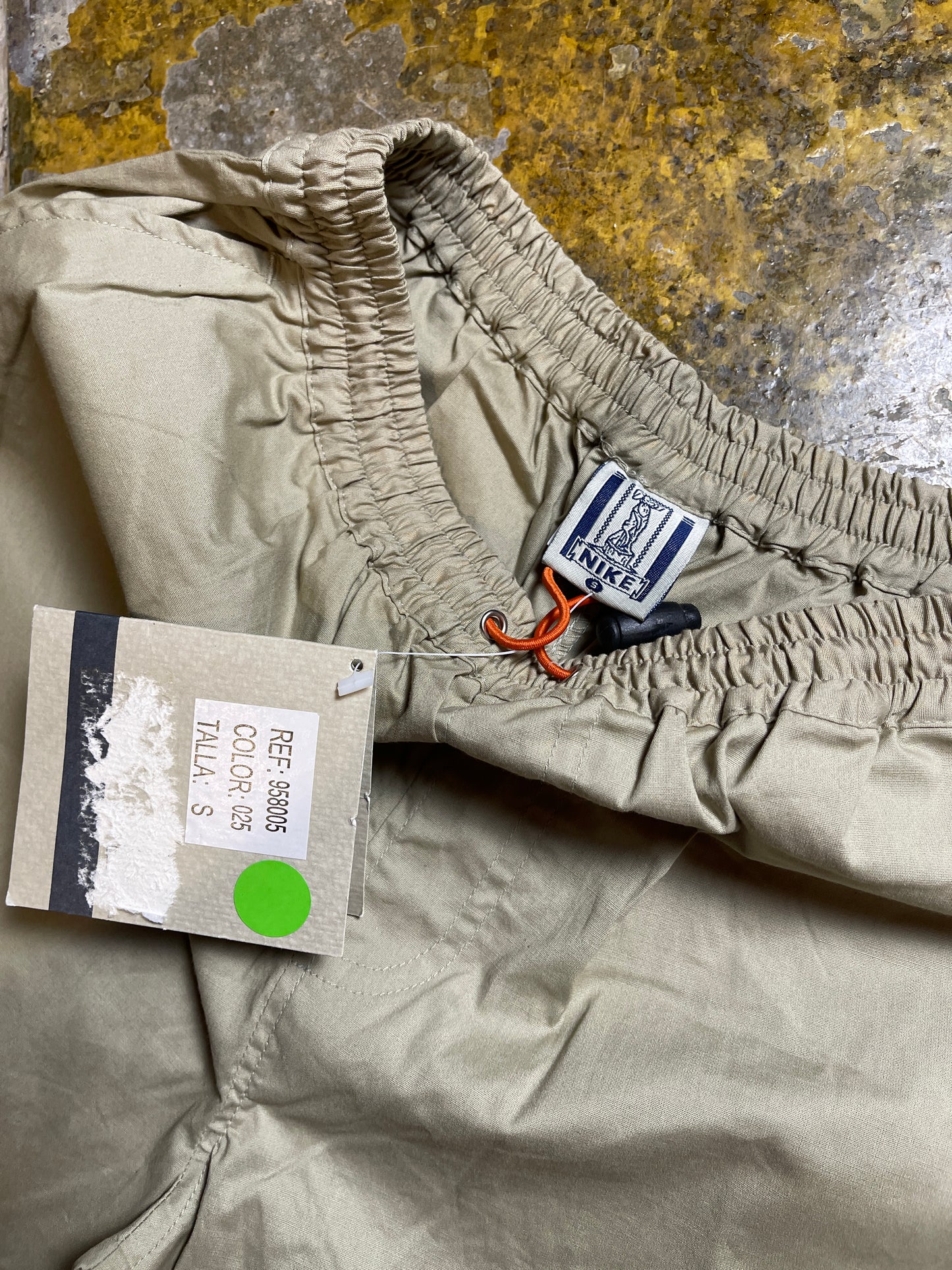Nike Capri Sport Pants Track Beige 2000s y2k Deadstock - S
