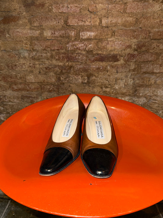Vintage 80s - 90s Balenciaga Leather Cap-Toe Pump Brown Black - EU37/38
