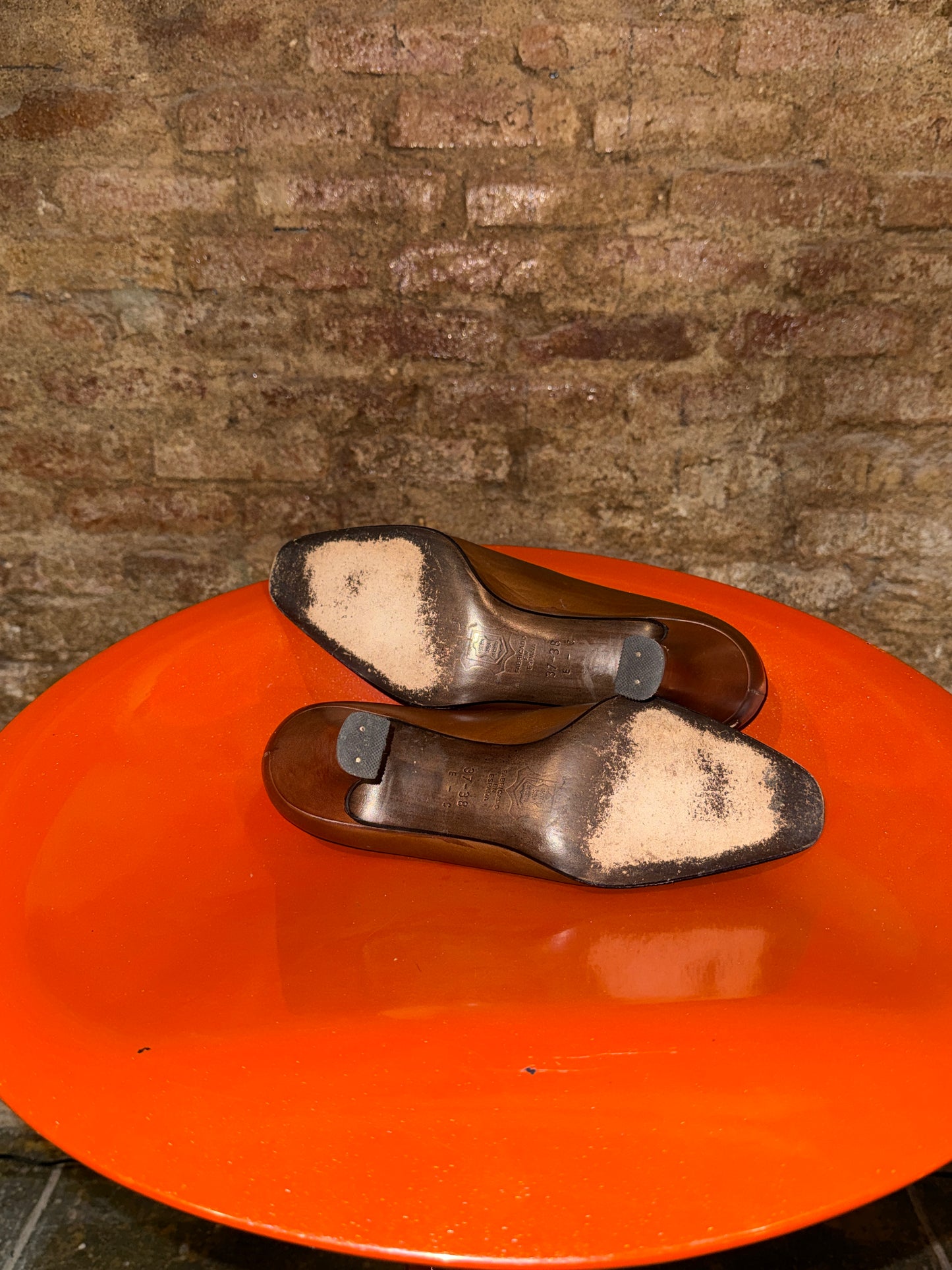 Vintage 80s - 90s Balenciaga Leather Cap-Toe Pump Brown Black - EU37/38