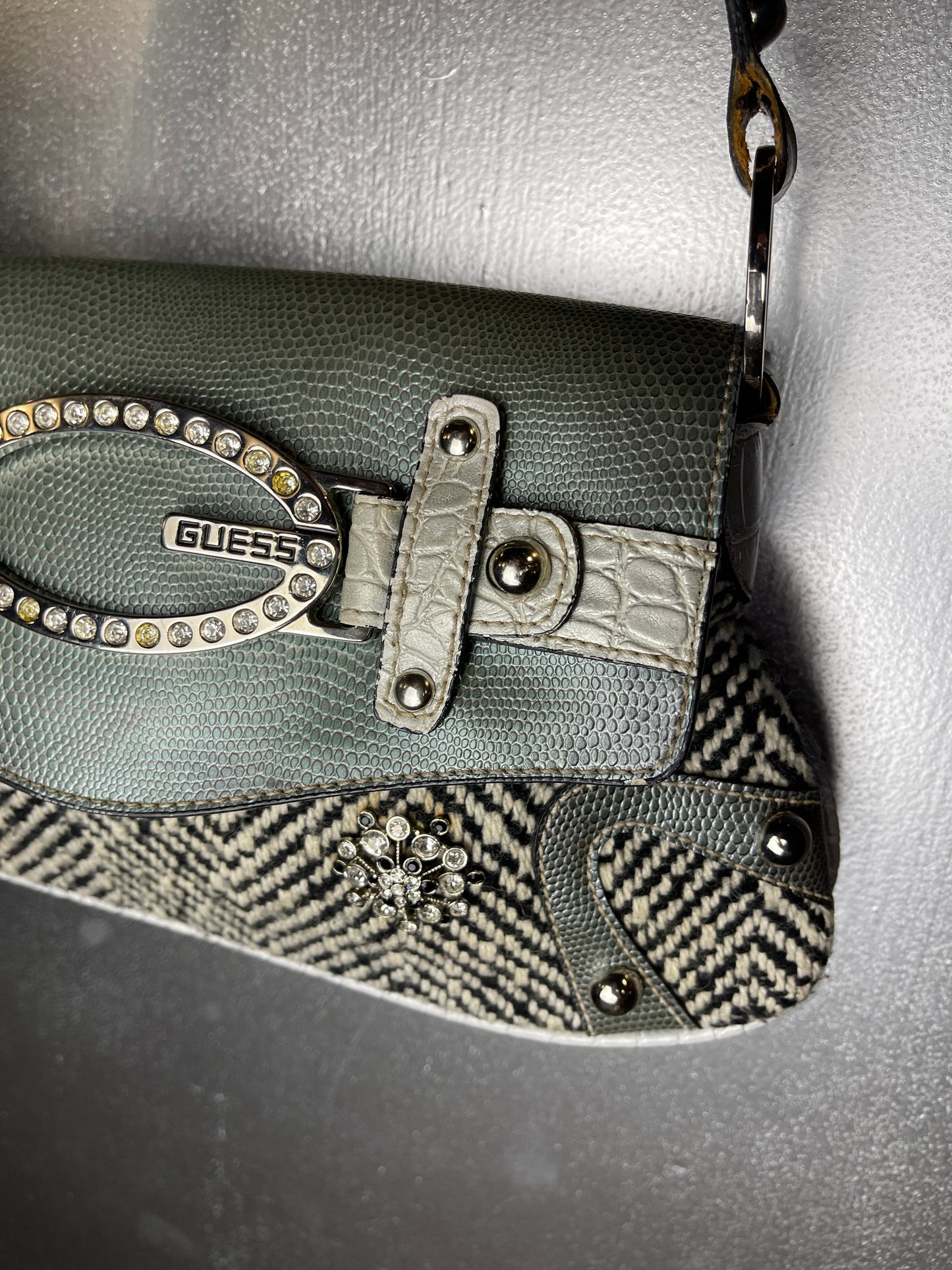 Guess White Silver Shoulder Bag 2000s y2k