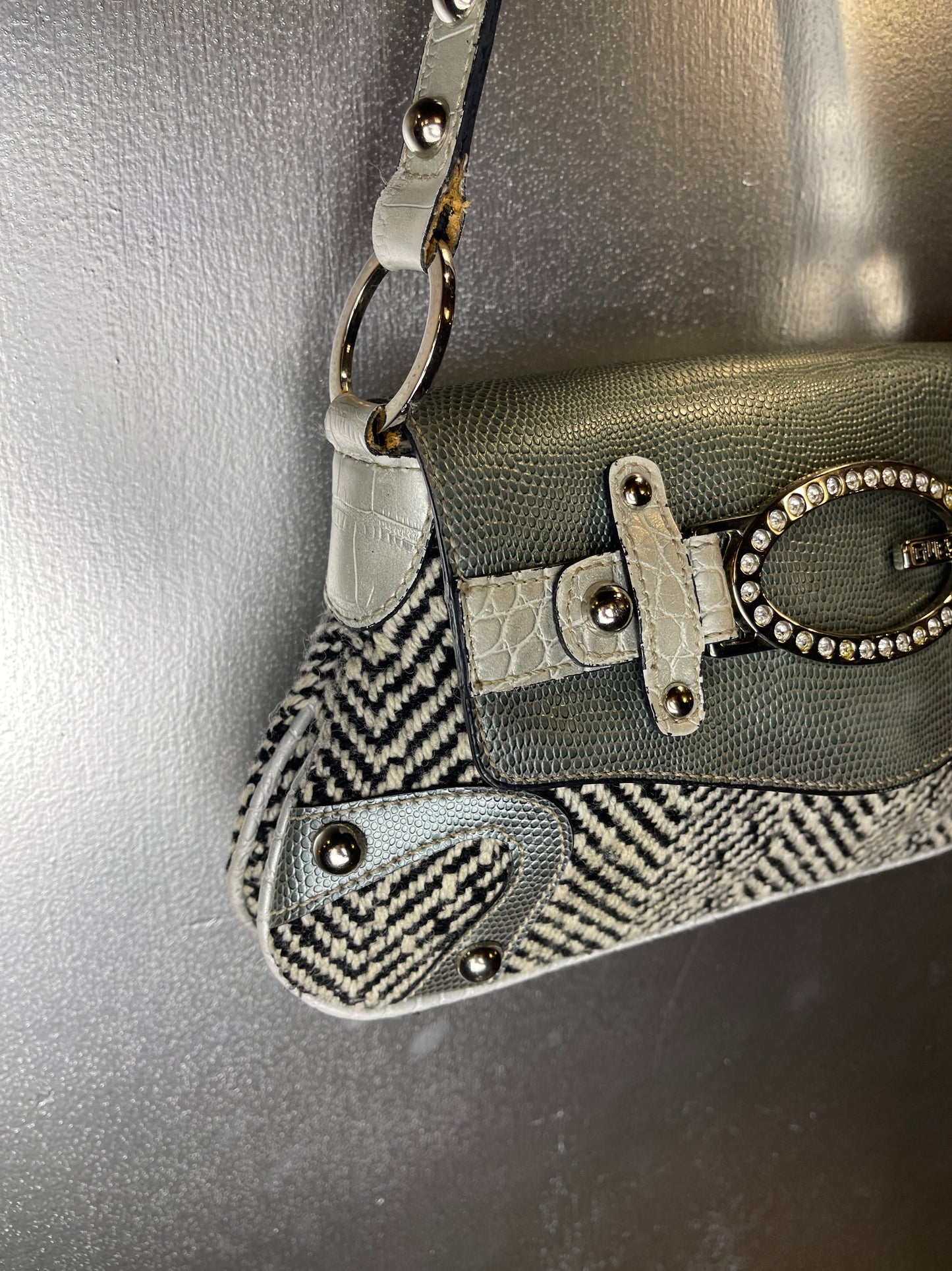 Guess White Silver Shoulder Bag 2000s y2k