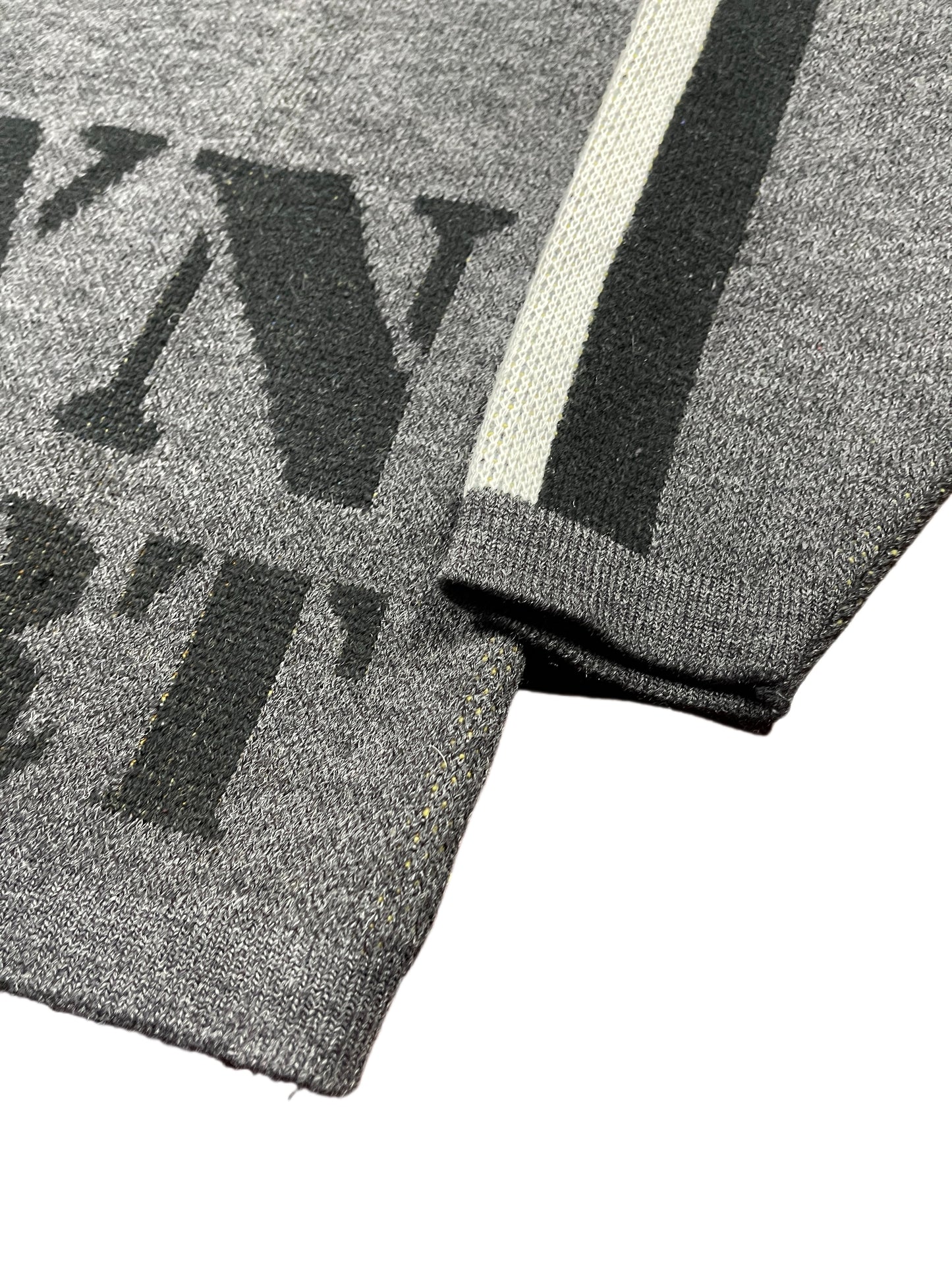 Vintage Looney Tunes 2000 Tweety Warner Bros Chunky Knitted Sweatshirt Gray - S