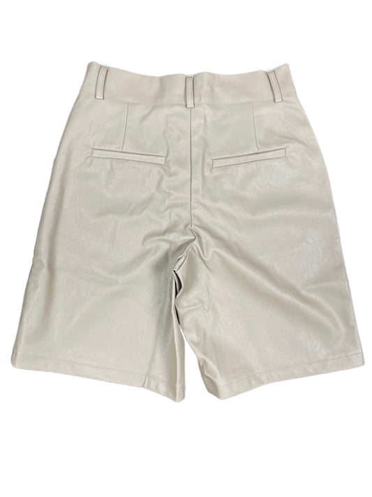 Vila Bermuda Shorts Creme New with Tags - S